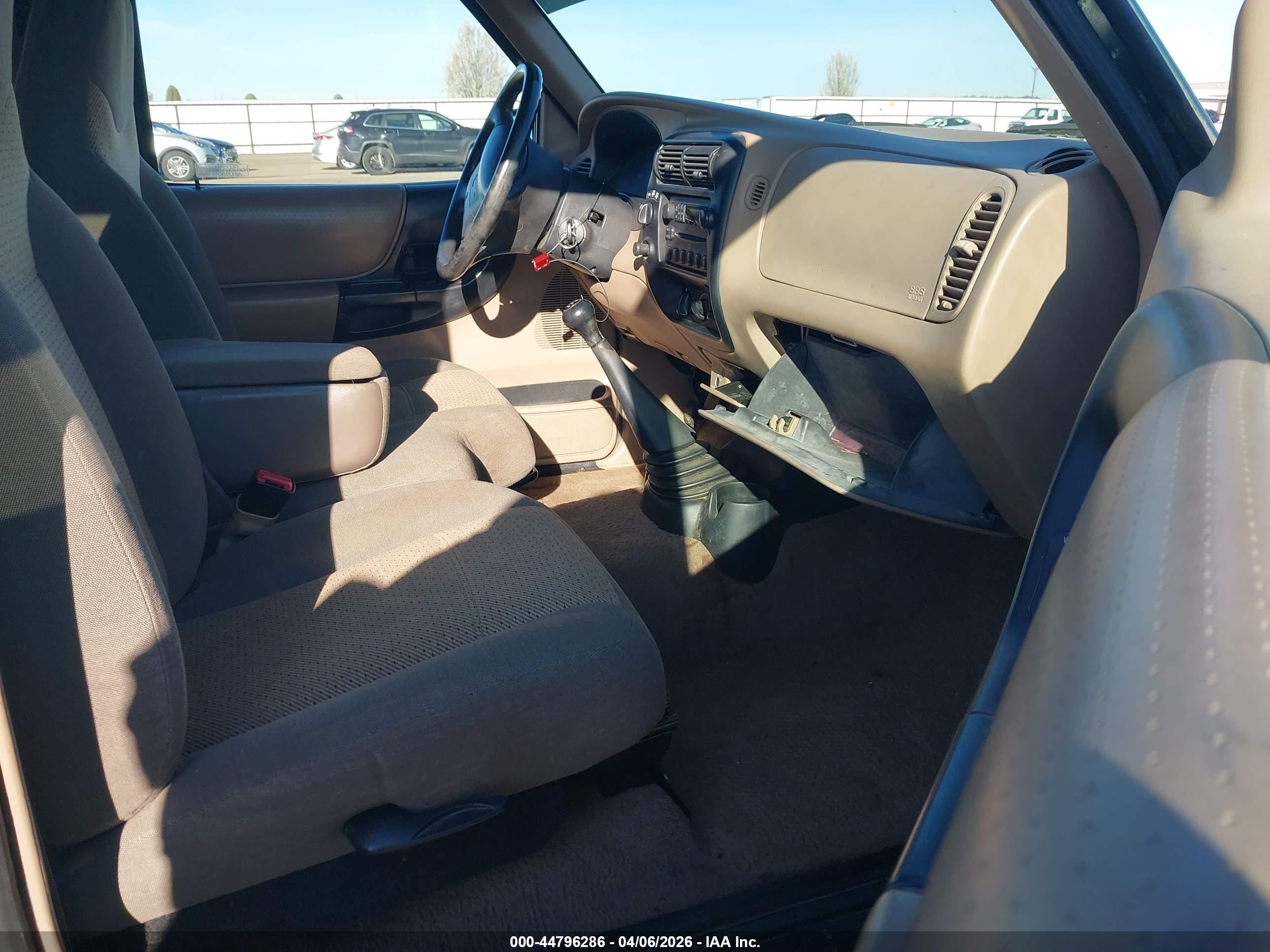 1999 Mazda B3000 Se Зеленый vin: 4F4ZR17V7XTM04613