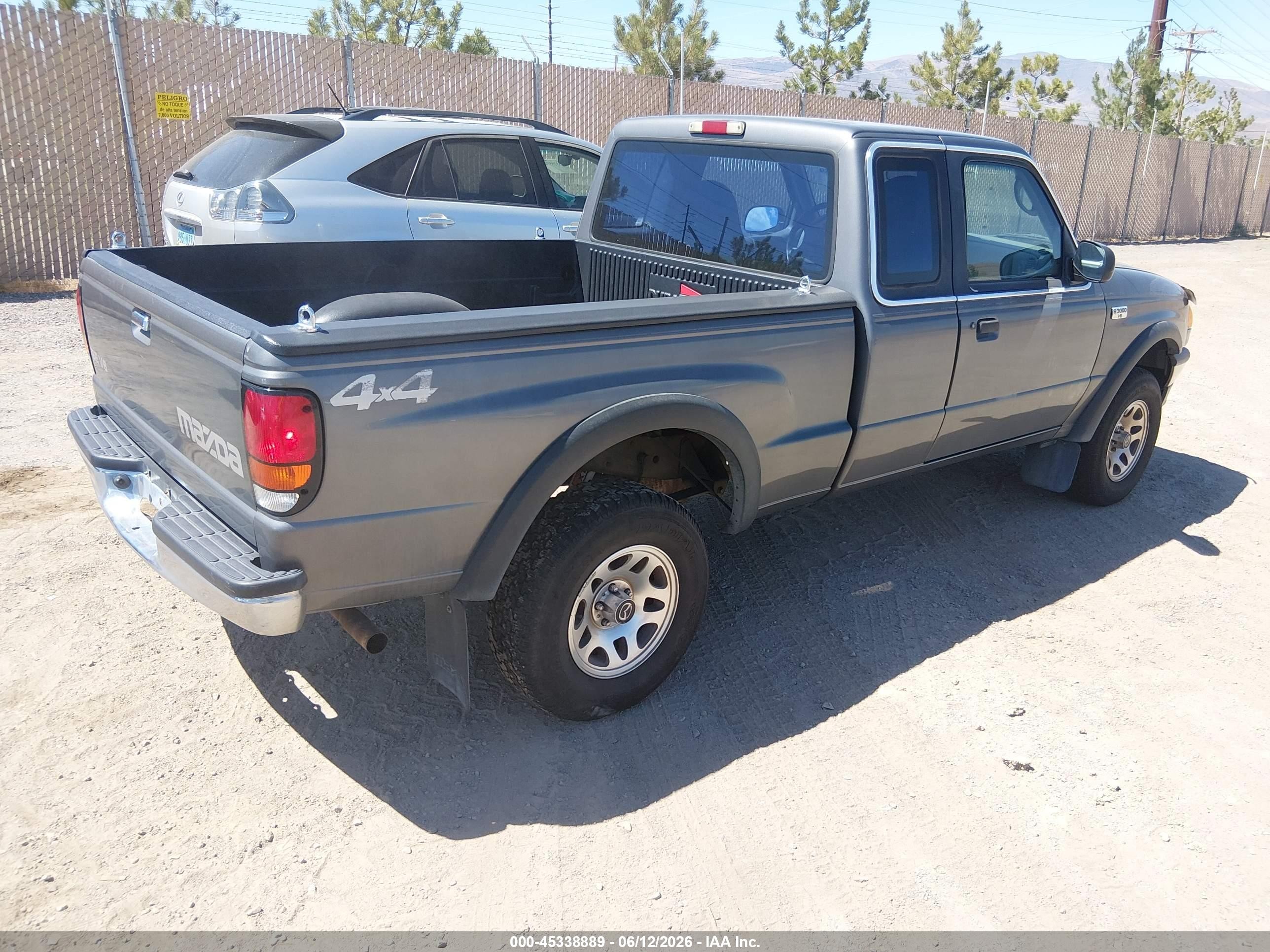 1999 Mazda B3000 Se Silver vin: 4F4ZR17V8XTM18455