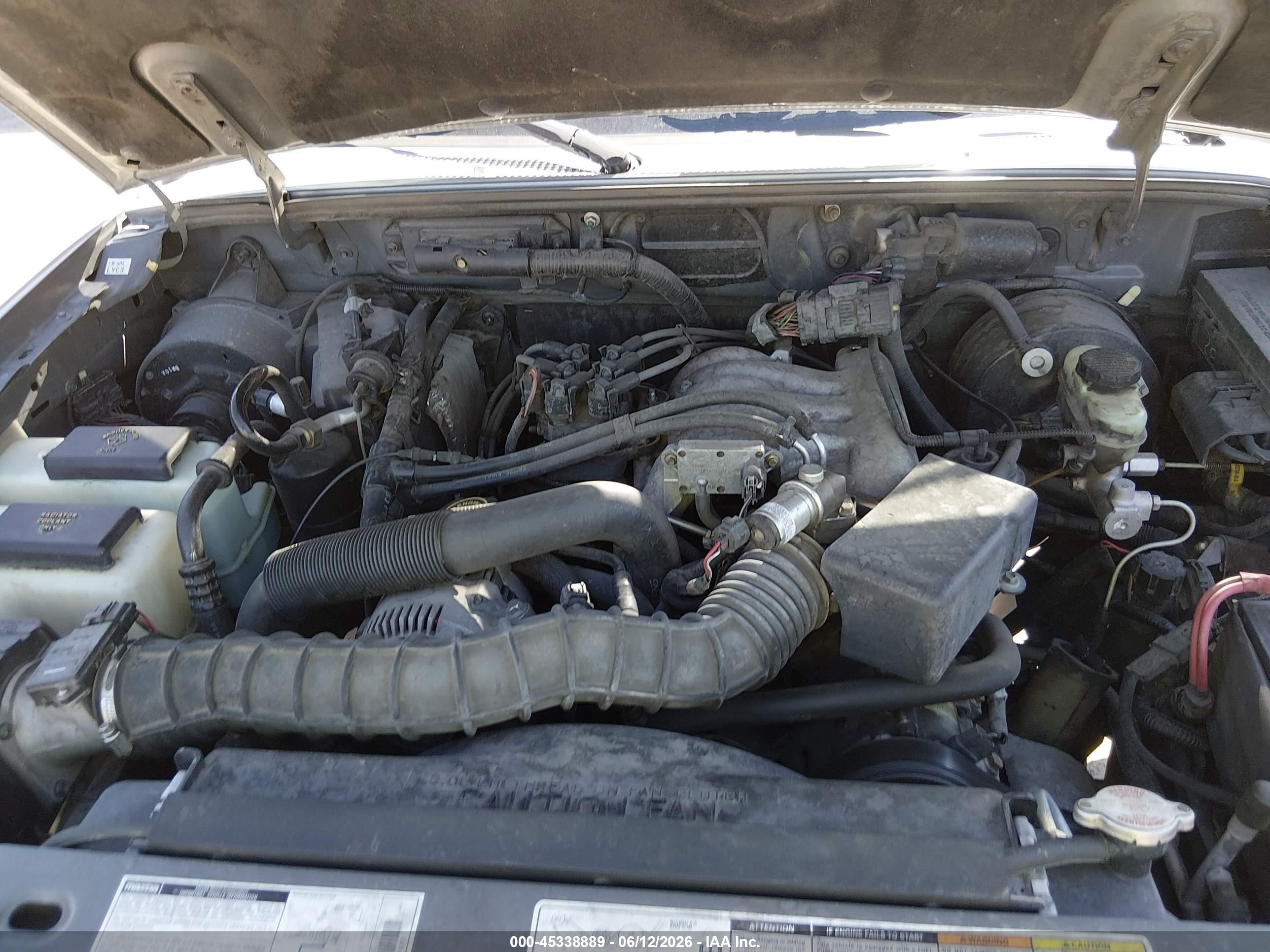 1999 Mazda B3000 Se Silver vin: 4F4ZR17V8XTM18455