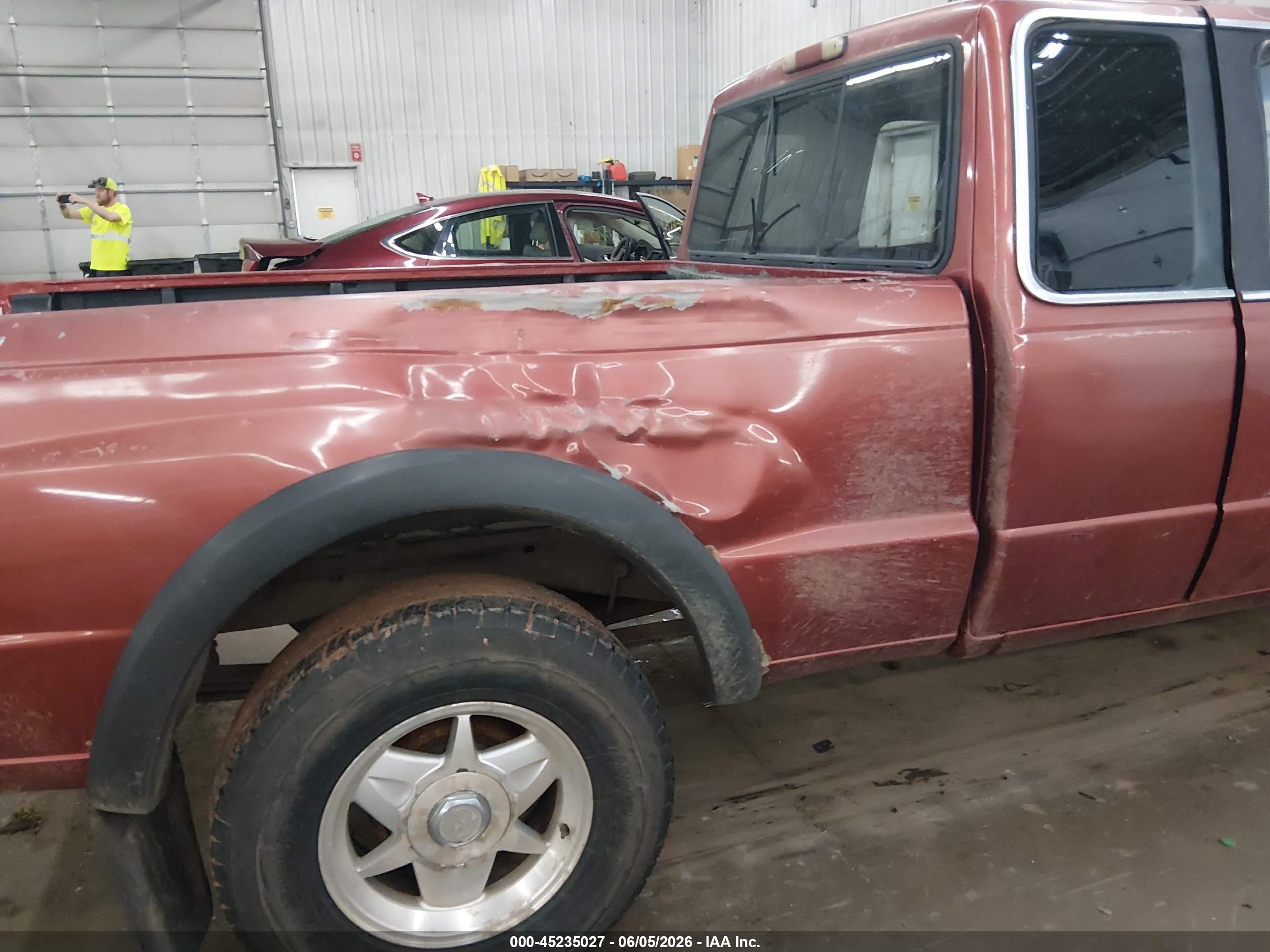 1999 Mazda B4000 Se/tl Red vin: 4F4ZR17X3XTM36380