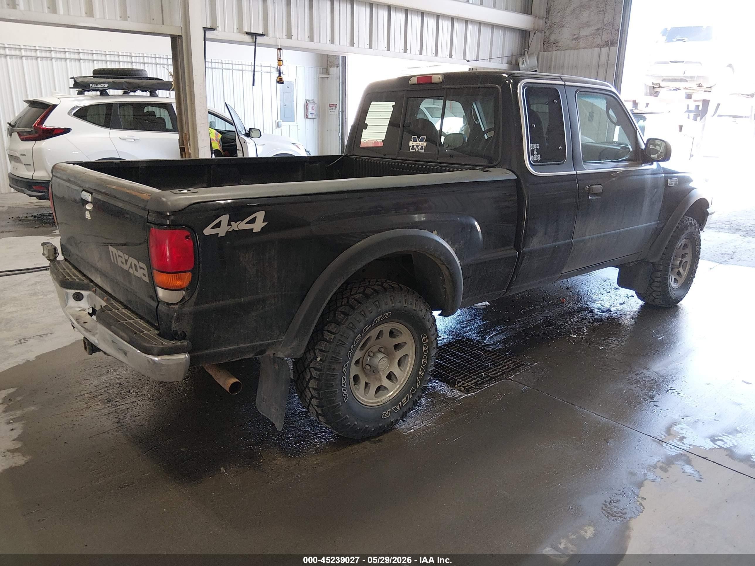 1998 Mazda B4000 Se Black vin: 4F4ZR17X4WTM28593