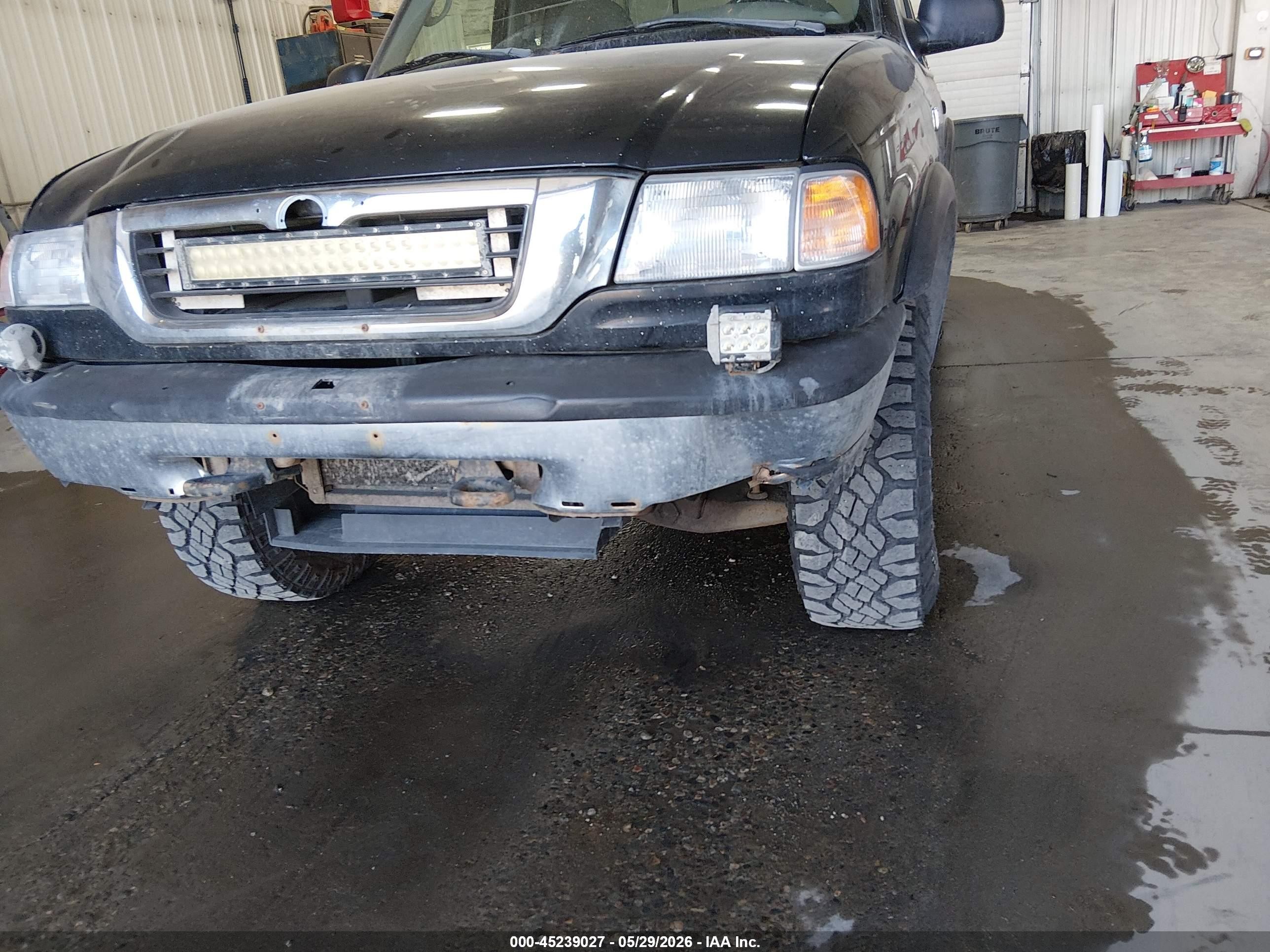 1998 Mazda B4000 Se Black vin: 4F4ZR17X4WTM28593