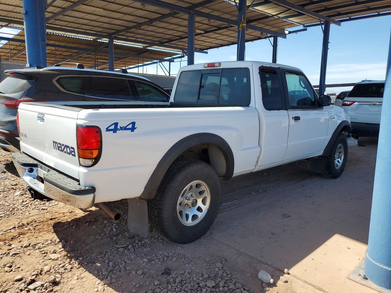 1998 Mazda B4000 Cab Plus White vin: 4F4ZR17X5WTM34144