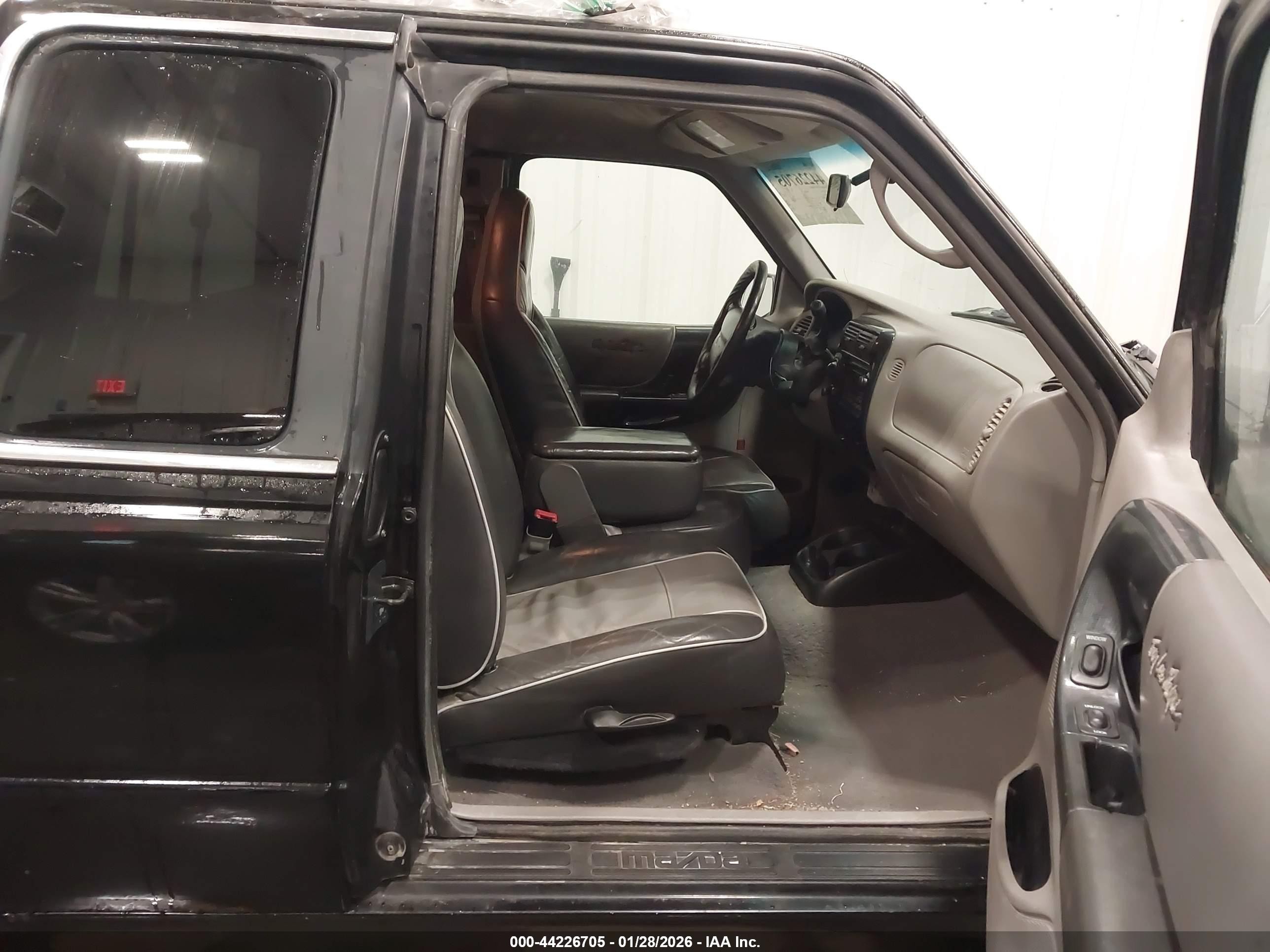 1999 Mazda B4000 Se/tl Black vin: 4F4ZR17X5XTM37689
