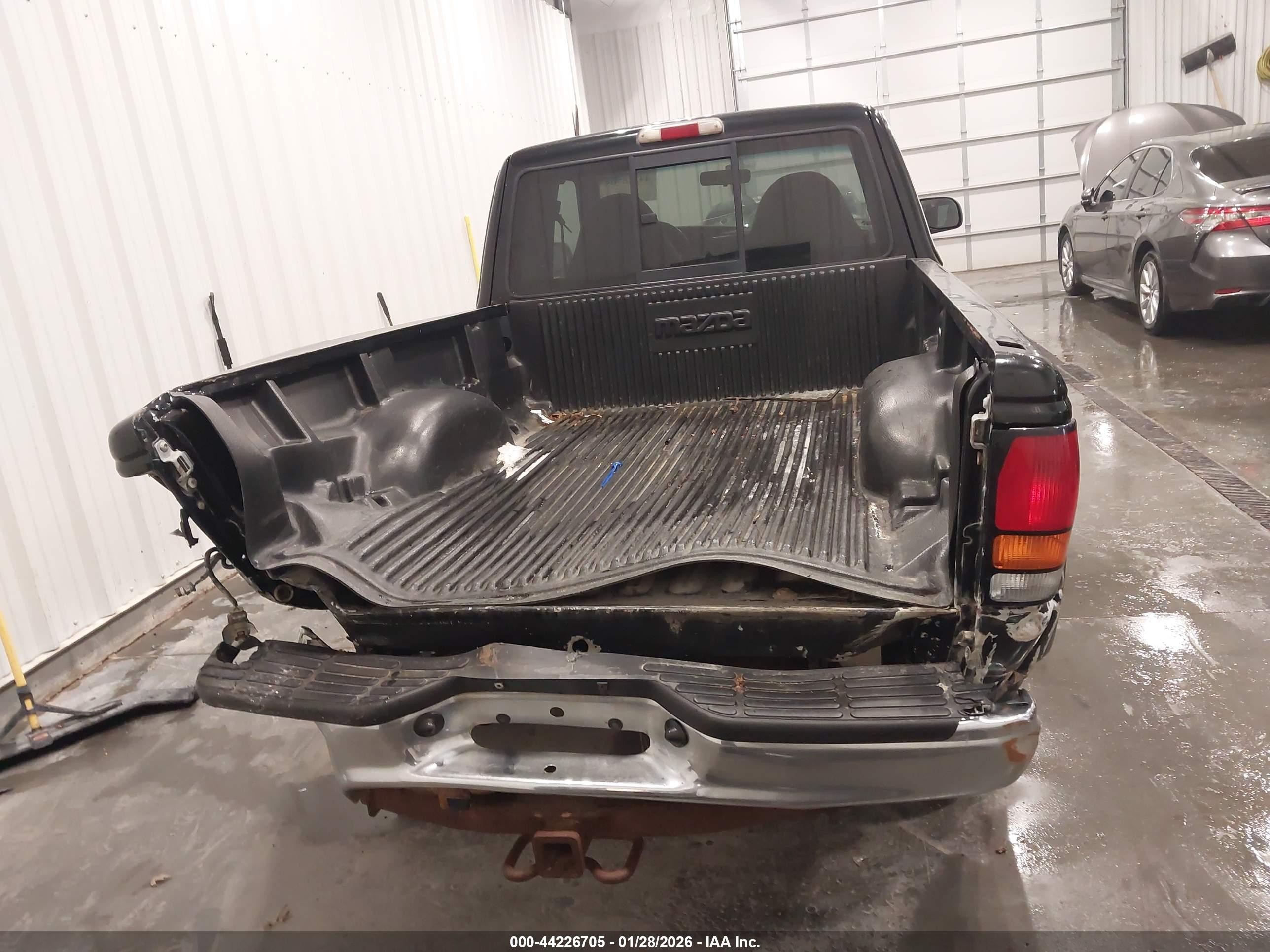 1999 Mazda B4000 Se/tl Black vin: 4F4ZR17X5XTM37689