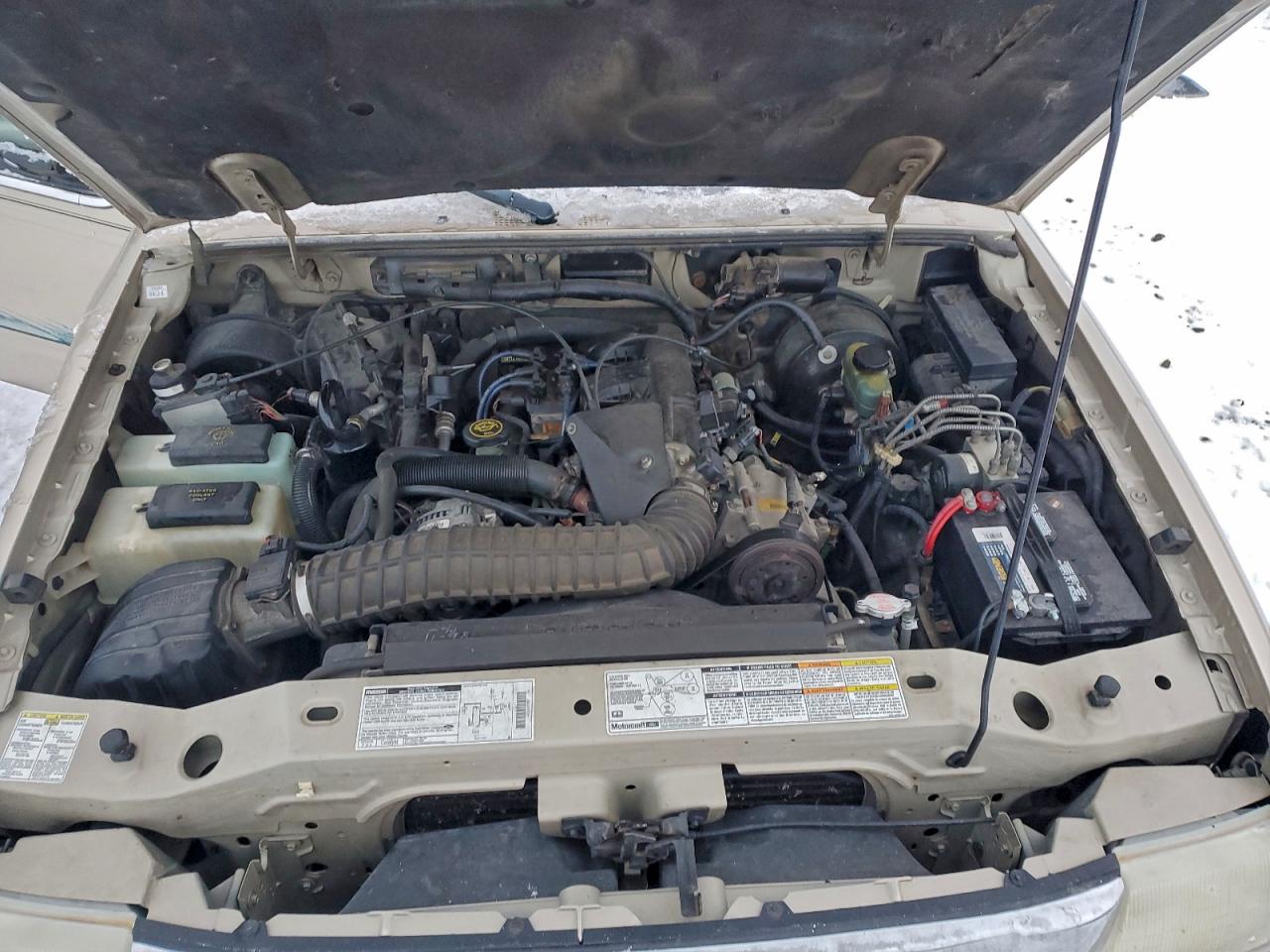 1999 Mazda B4000 Cab Plus Gold vin: 4F4ZR17X6XTM04569
