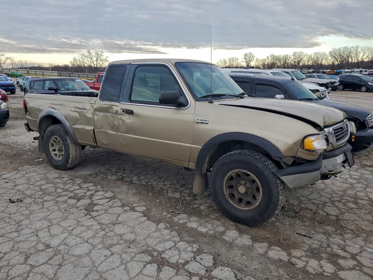 1999 Mazda B4000 Cab Plus Tan vin: 4F4ZR17XXXTM15543