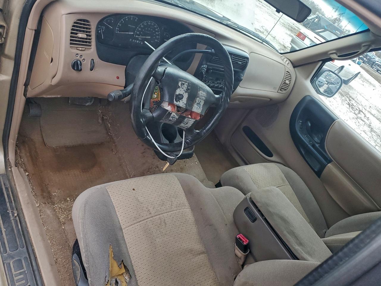 1999 Mazda B4000 Cab Plus Tan vin: 4F4ZR17XXXTM15543