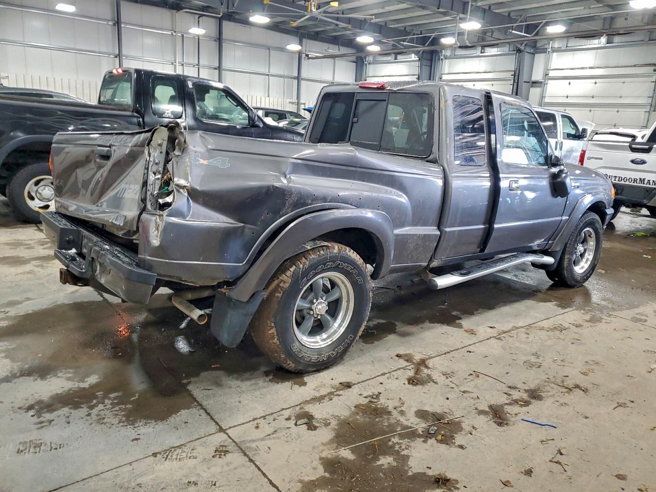2005 Mazda B4000 Cab Plus Brown vin: 4F4ZR47E35PM02476