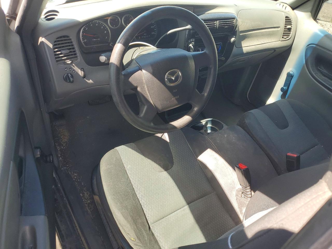 2005 Mazda B4000 Cab Plus White vin: 4F4ZR47EX5PM01132