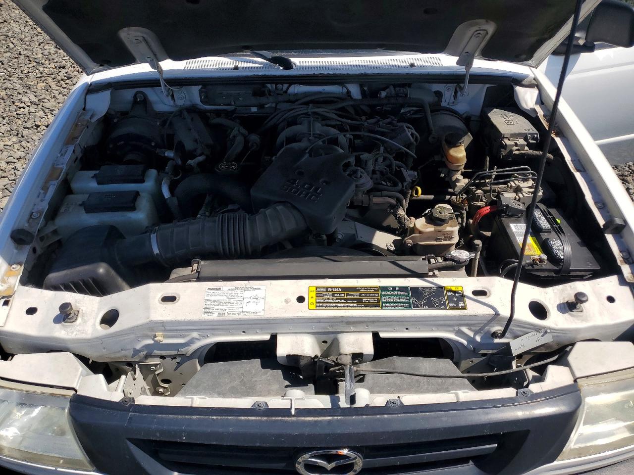 2005 Mazda B4000 Cab Plus White vin: 4F4ZR47EX5PM01132