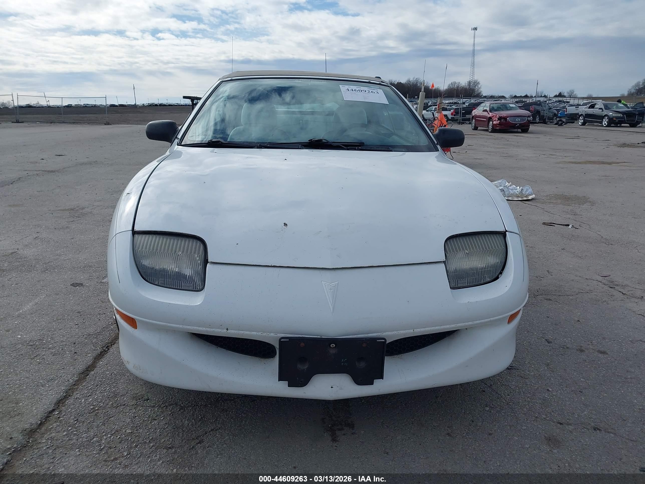 1997 Pontiac Sunfire Se White vin: 4G2JB32T4VB202989