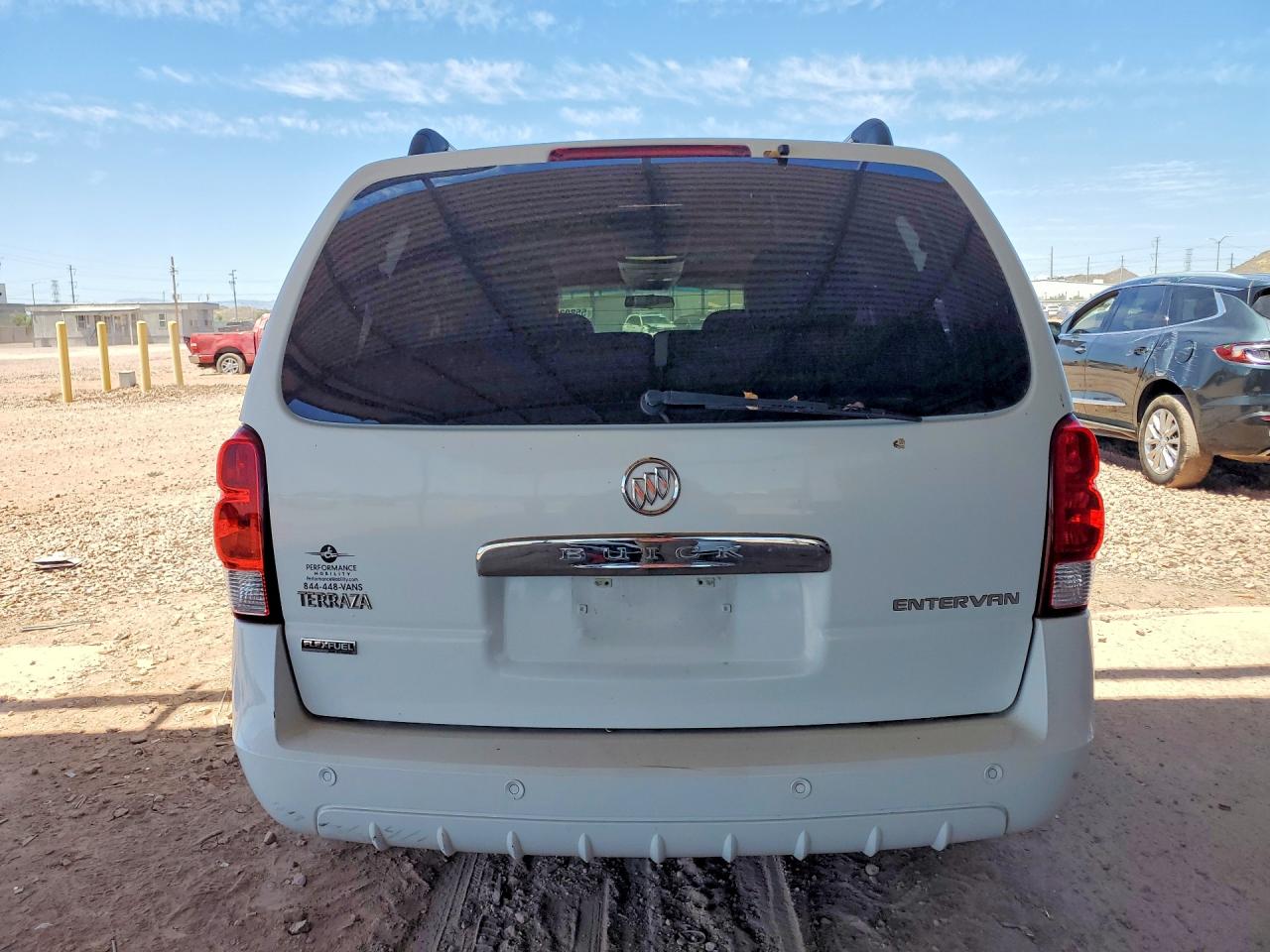 2007 Buick Terraza Incomplete White vin: 4GLDV13W37D210537