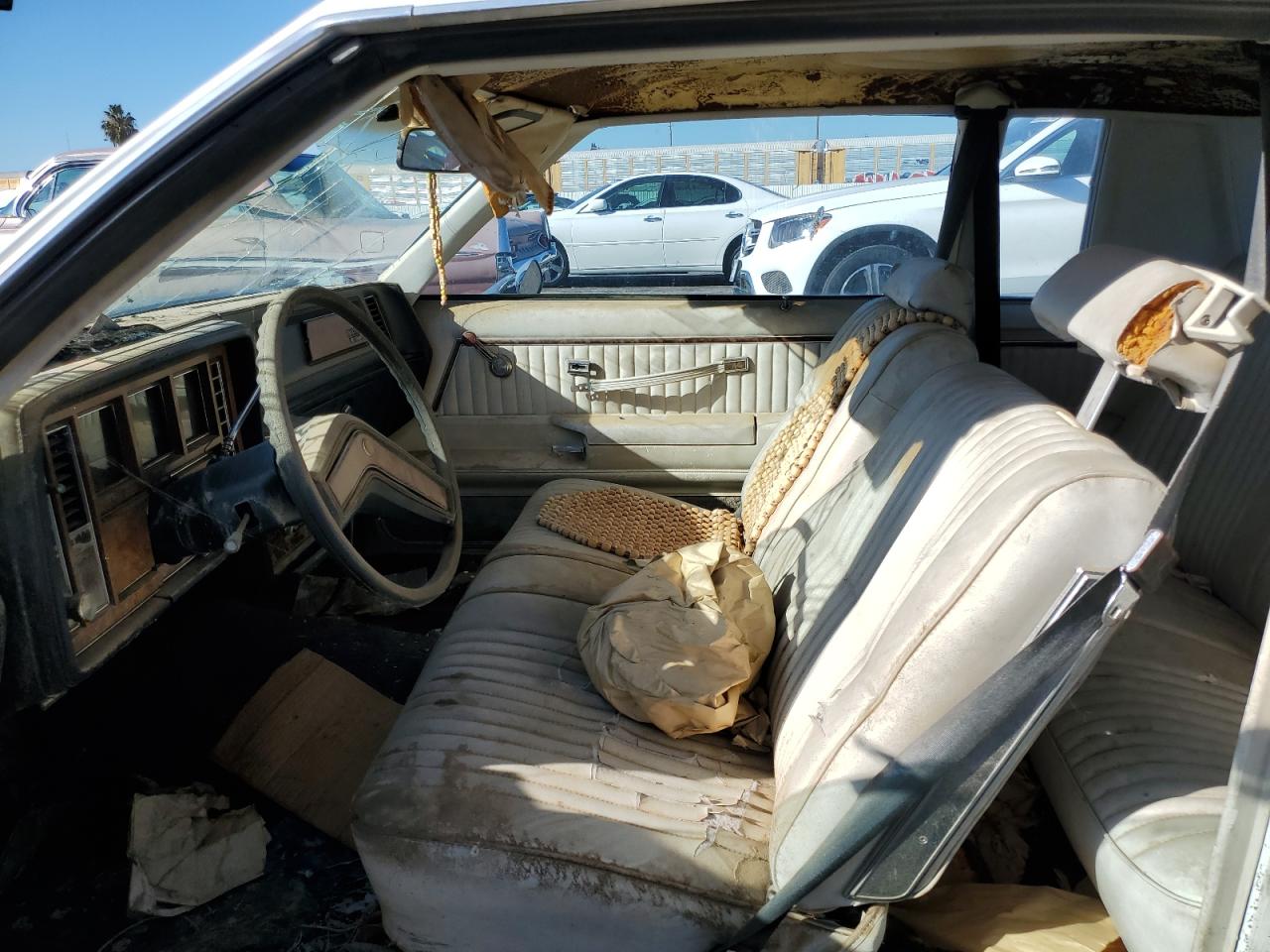 1980 Buick Regal White vin: 4J47AAH164120