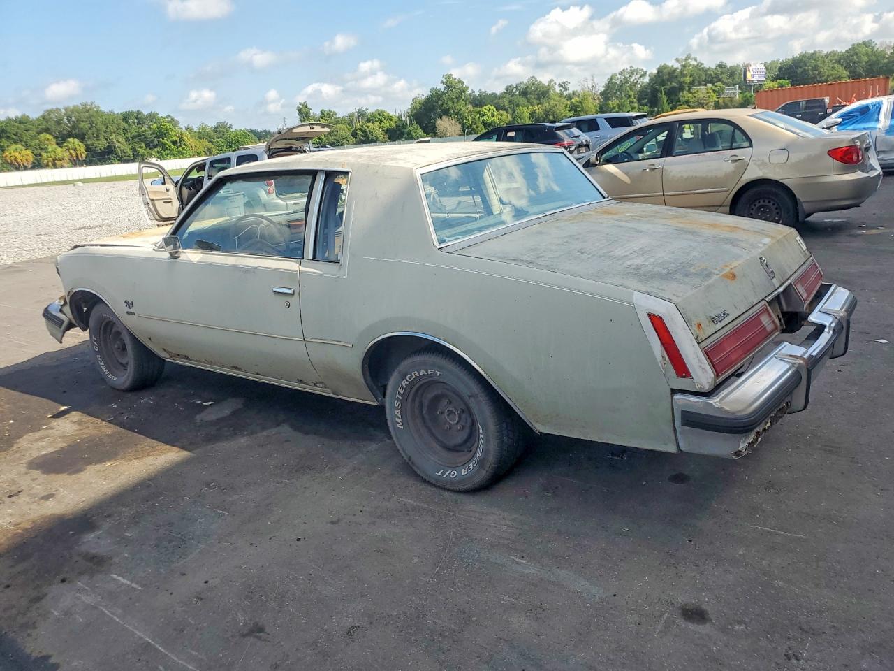 1980 Buick Regal Gray vin: 4J47SAG183156