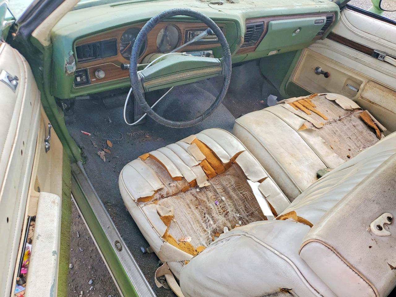 1976 Buick Regal Зеленый vin: 4J57J6Z108461