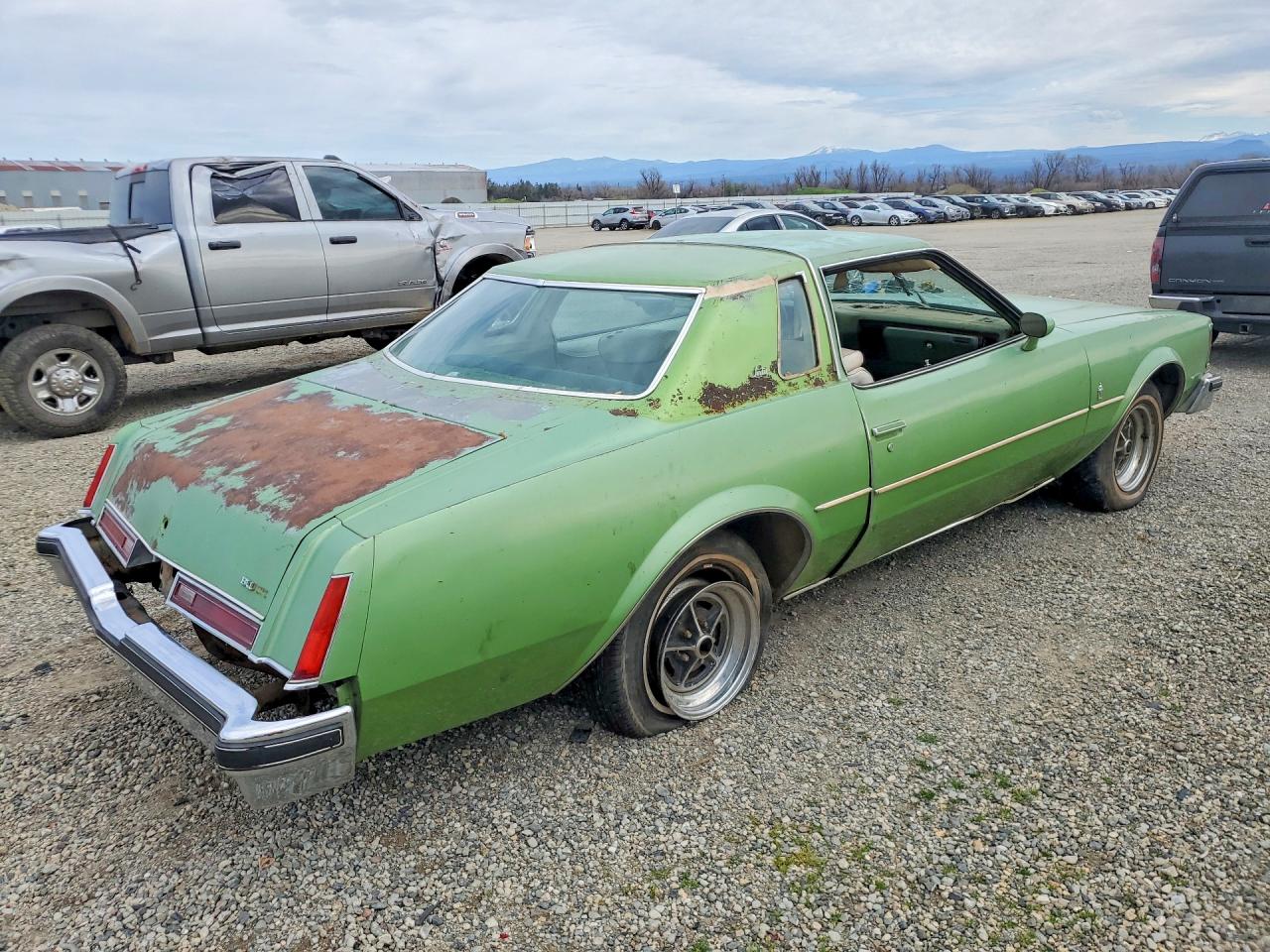 1976 Buick Regal Зеленый vin: 4J57J6Z108461