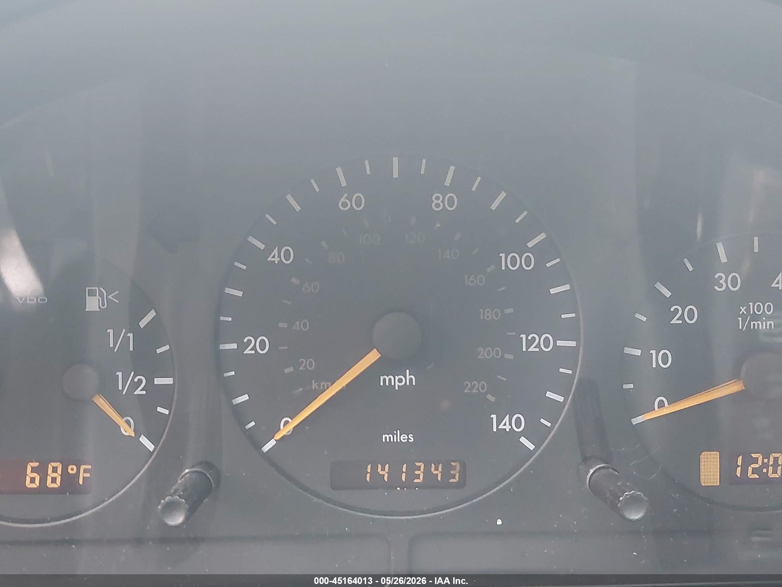 2001 Mercedes-benz Ml 320   Black vin: 4JGAB54E01A251139