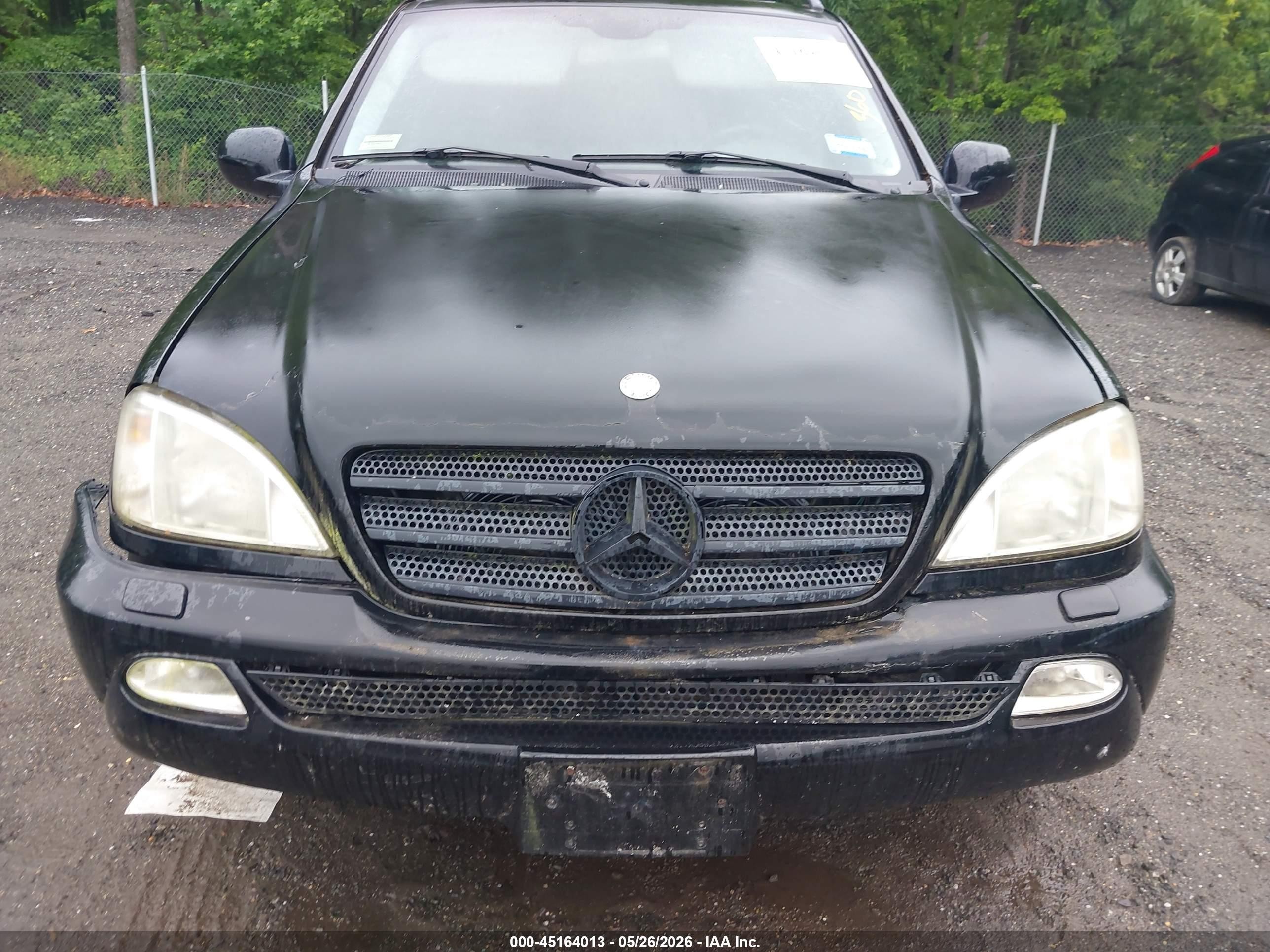2001 Mercedes-benz Ml 320   Black vin: 4JGAB54E01A251139