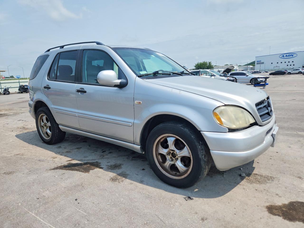 2001 Mercedes-benz Ml 320 Silver vin: 4JGAB54E01A257460