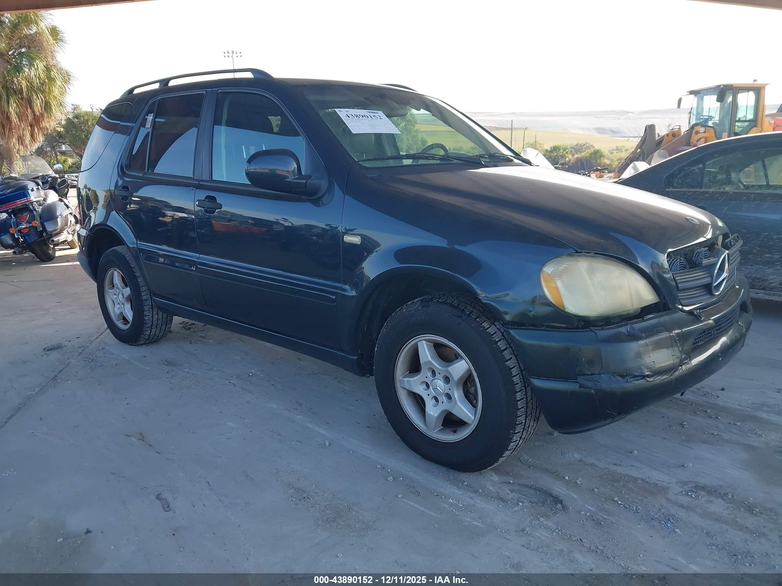 2001 Mercedes-benz Ml 320   Синий vin: 4JGAB54E01A282116