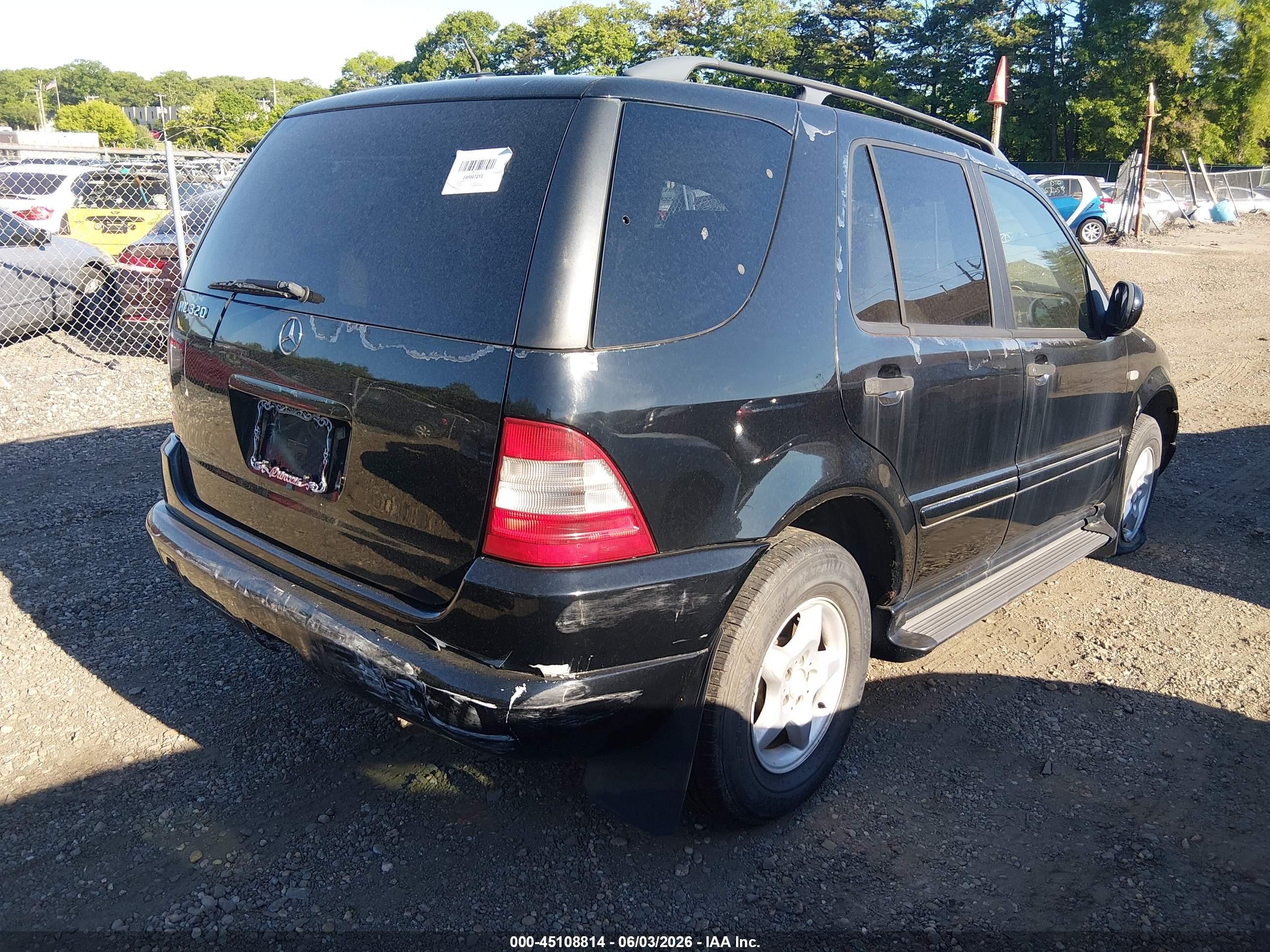 2001 Mercedes-benz Ml 320   Черный vin: 4JGAB54E01A282925
