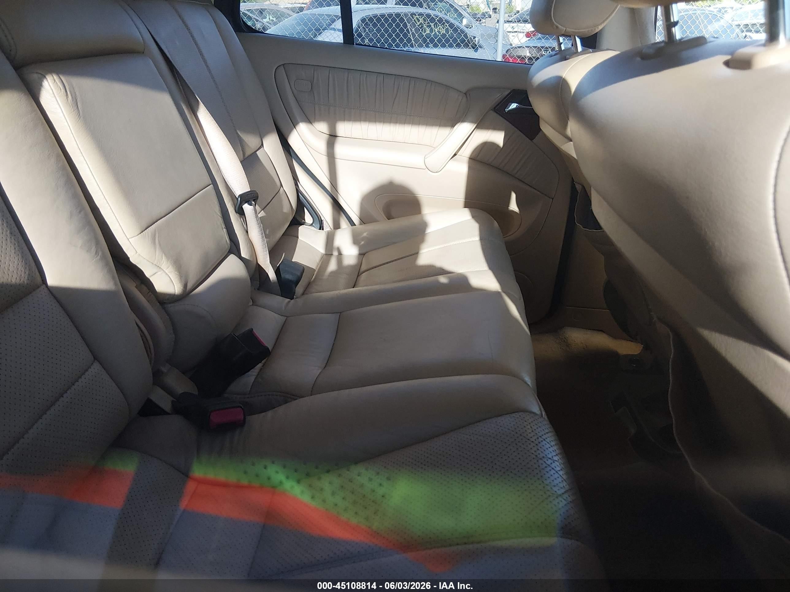 2001 Mercedes-benz Ml 320   Черный vin: 4JGAB54E01A282925