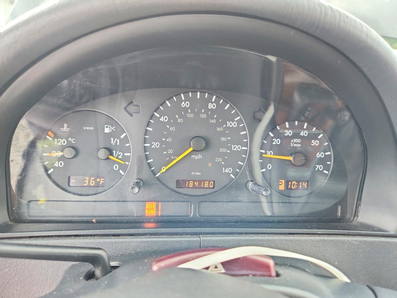 2000 Mercedes-benz Ml 320 Black vin: 4JGAB54E0YA153433