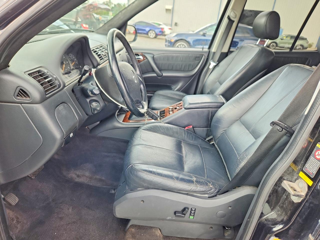 2000 Mercedes-benz Ml 320 Black vin: 4JGAB54E0YA153433
