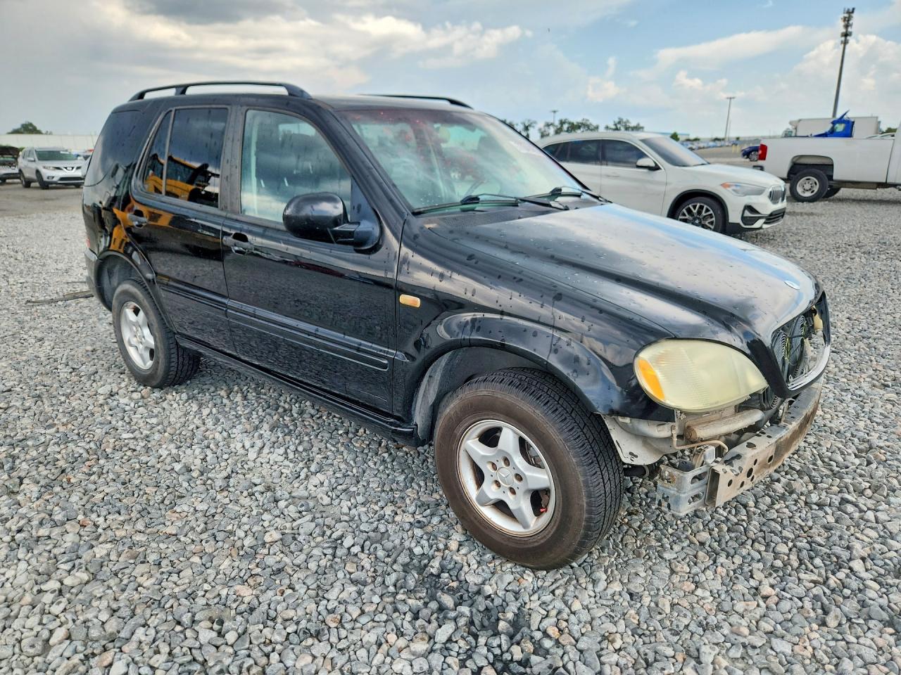 2000 Mercedes-benz Ml 320 Black vin: 4JGAB54E0YA153433
