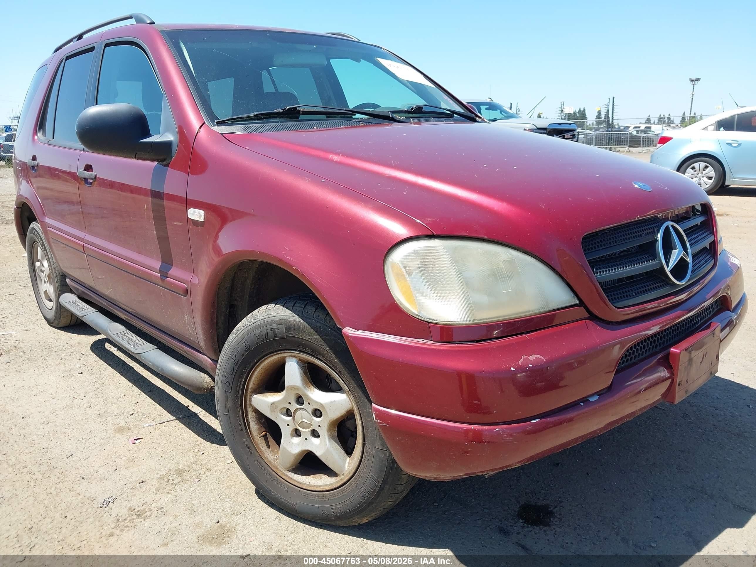 2000 Mercedes-benz Ml 320   Бордовый vin: 4JGAB54E0YA188893