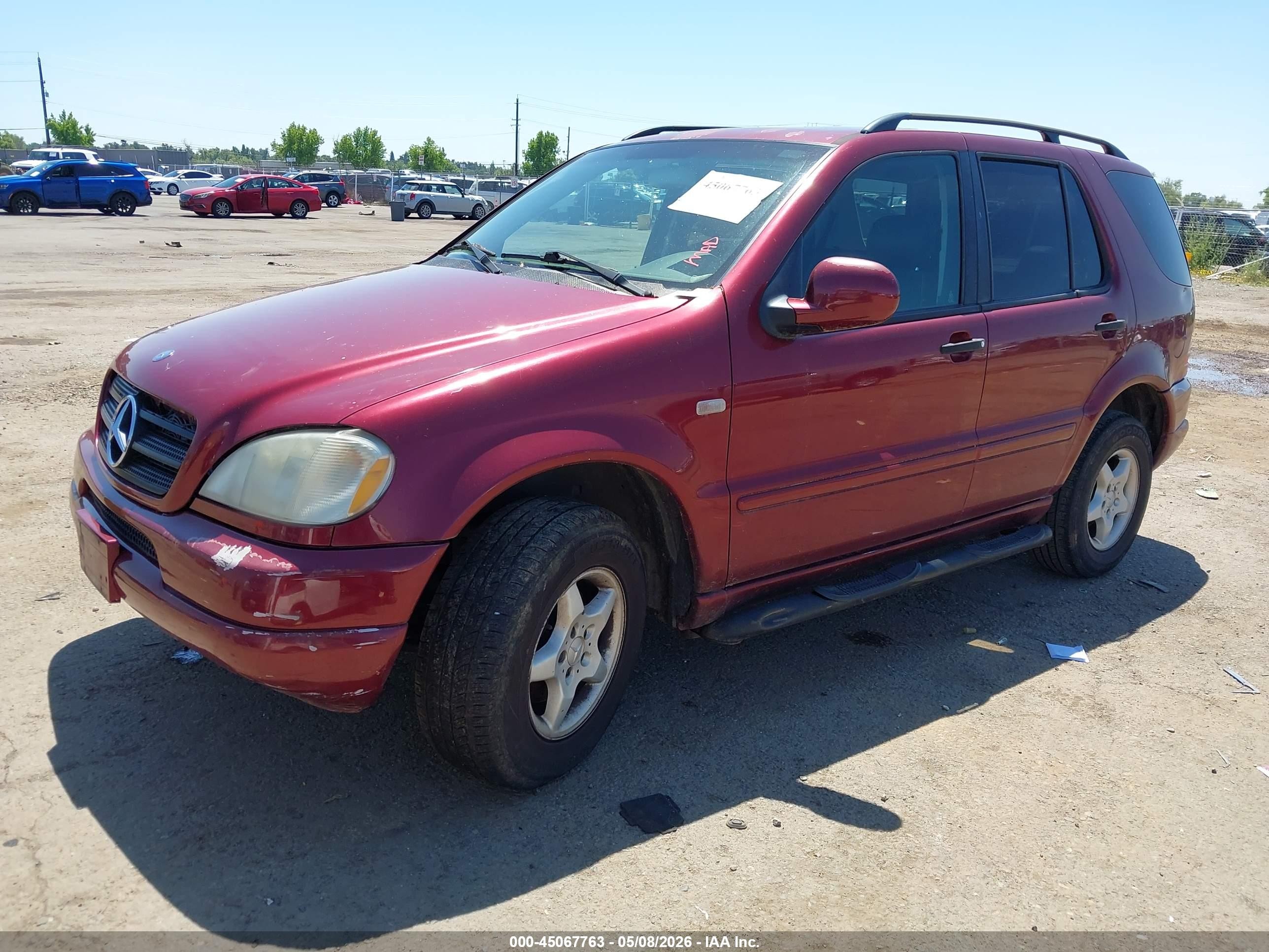 2000 Mercedes-benz Ml 320   Бордовый vin: 4JGAB54E0YA188893