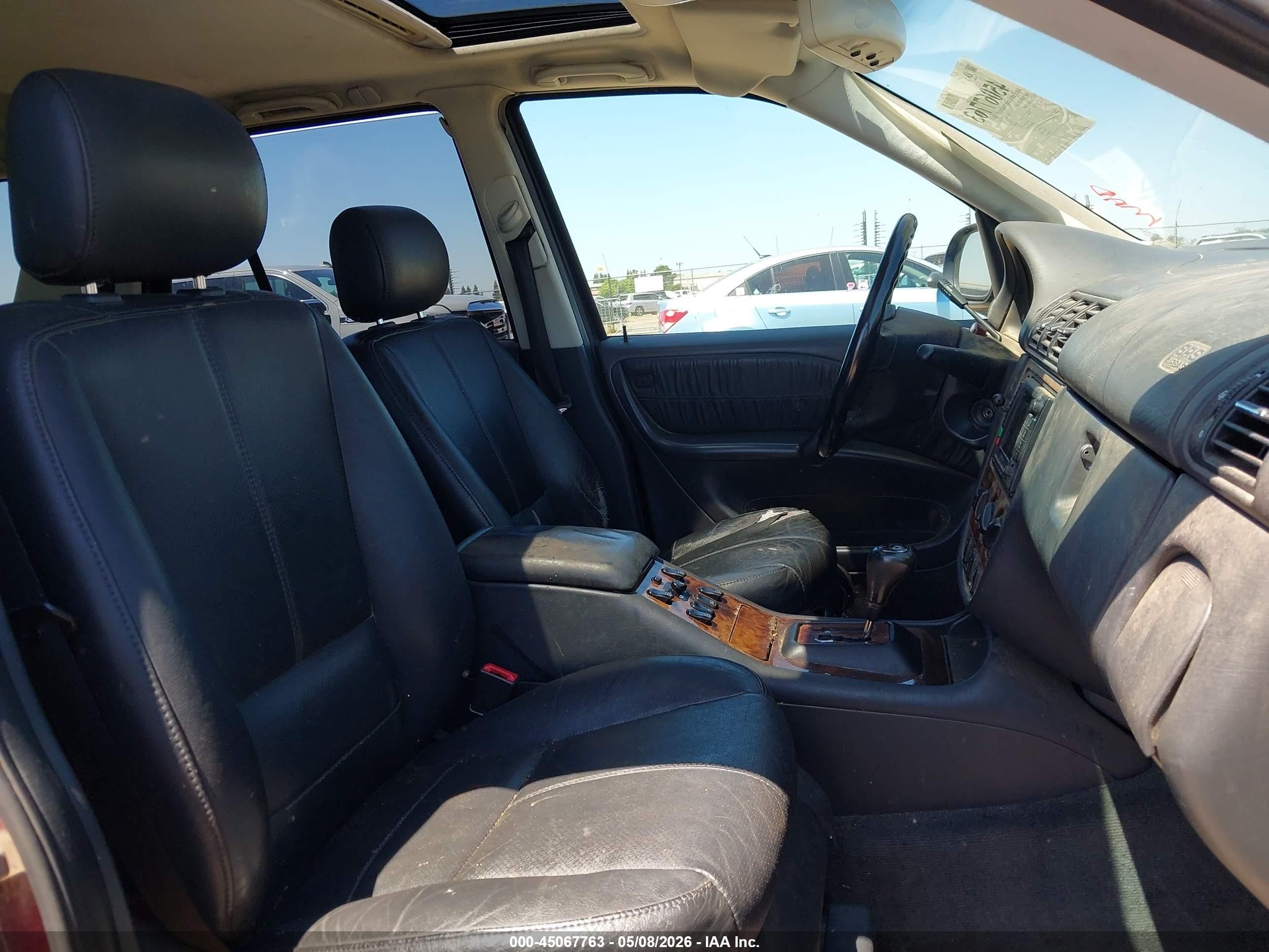 2000 Mercedes-benz Ml 320   Бордовый vin: 4JGAB54E0YA188893