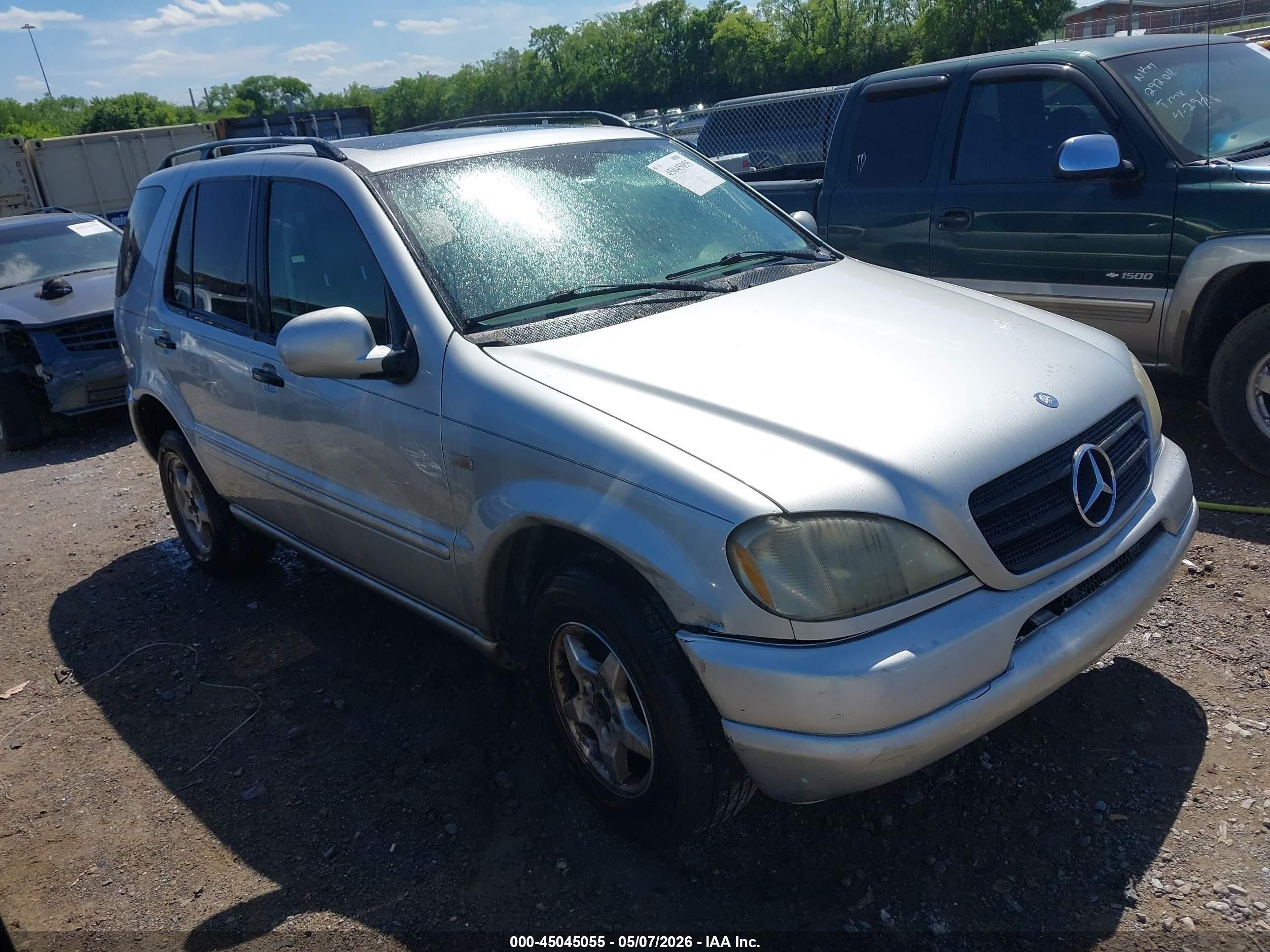 2001 Mercedes-benz Ml 320   Серебряный vin: 4JGAB54E11A253241