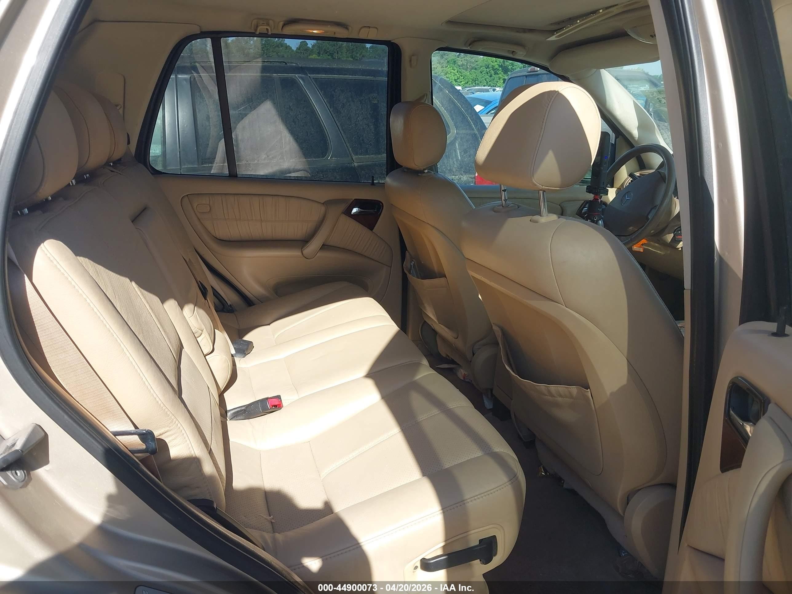 2001 Mercedes-benz Ml 320   Gold vin: 4JGAB54E11A269231
