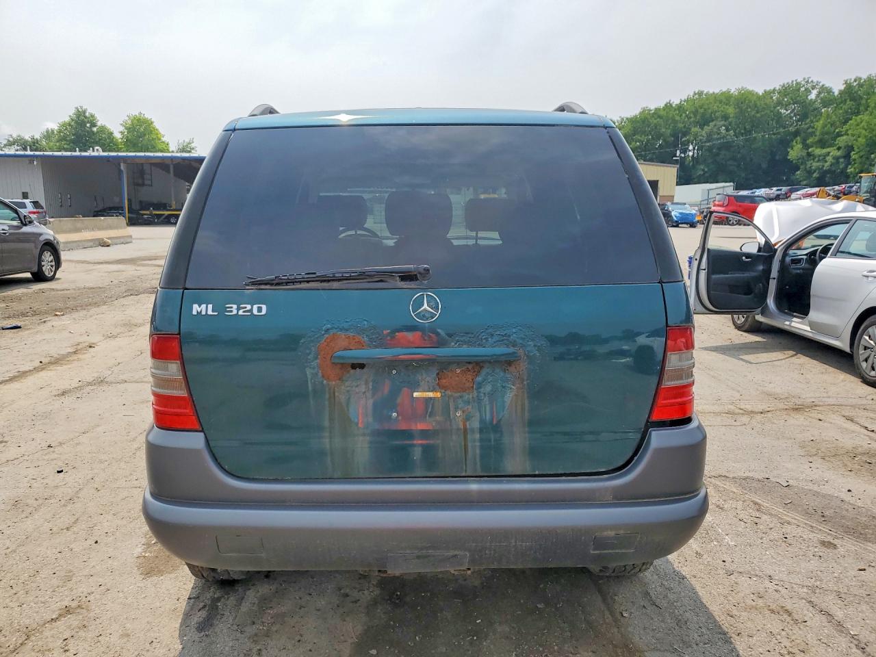 1998 Mercedes-benz Ml 320 Green vin: 4JGAB54E1WA049854