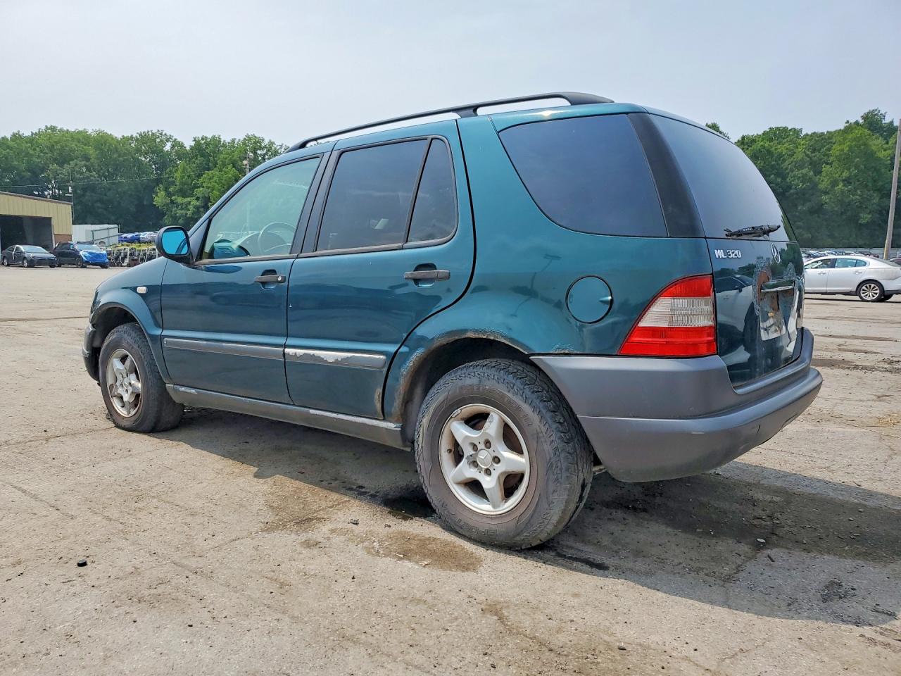 1998 Mercedes-benz Ml 320 Green vin: 4JGAB54E1WA049854