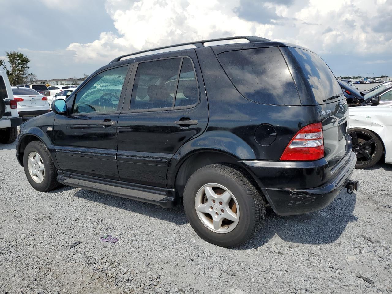 1999 Mercedes-benz Ml 320 Черный vin: 4JGAB54E1XA080703