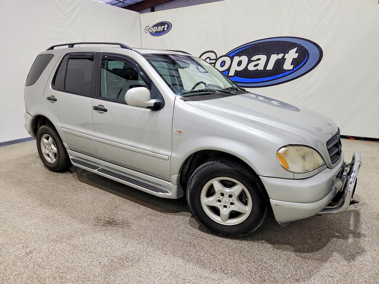 2000 Mercedes-benz Ml 320 Silver vin: 4JGAB54E1YA188305