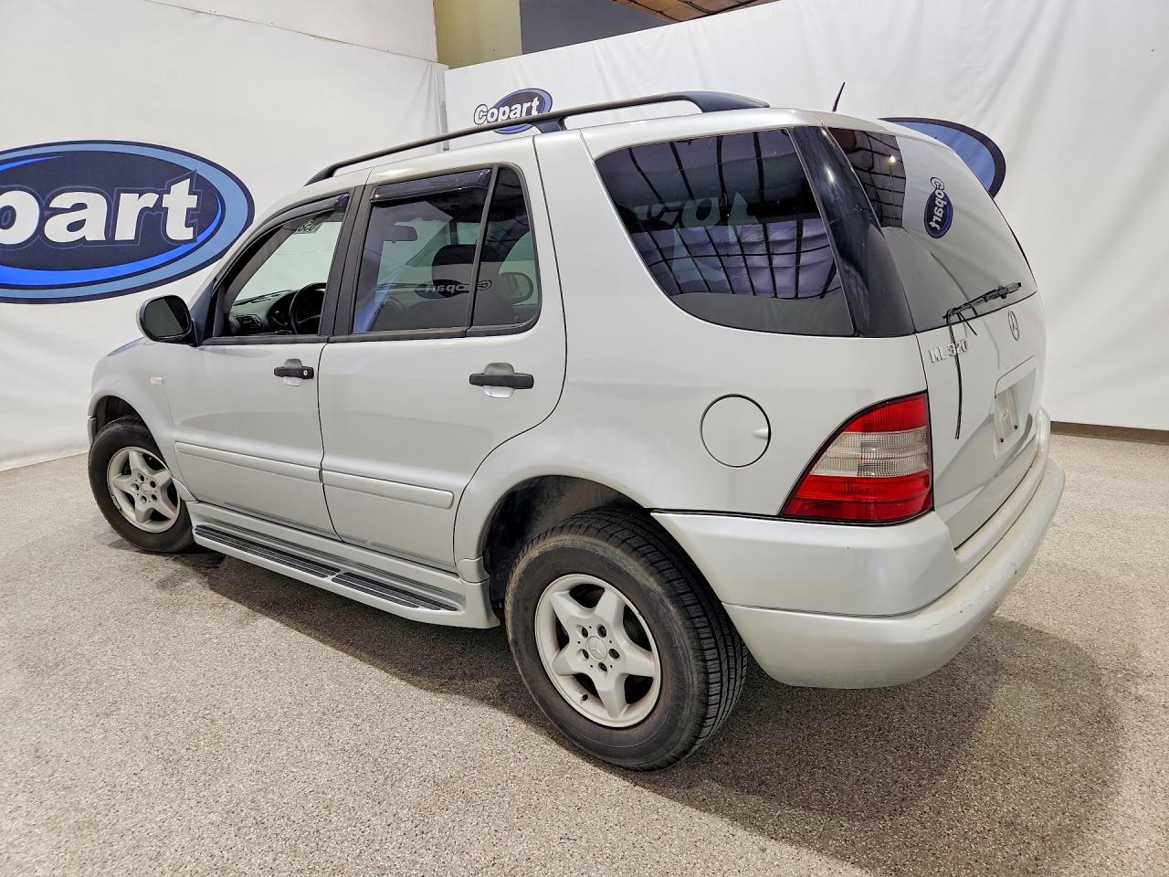 2000 Mercedes-benz Ml 320 Silver vin: 4JGAB54E1YA188305