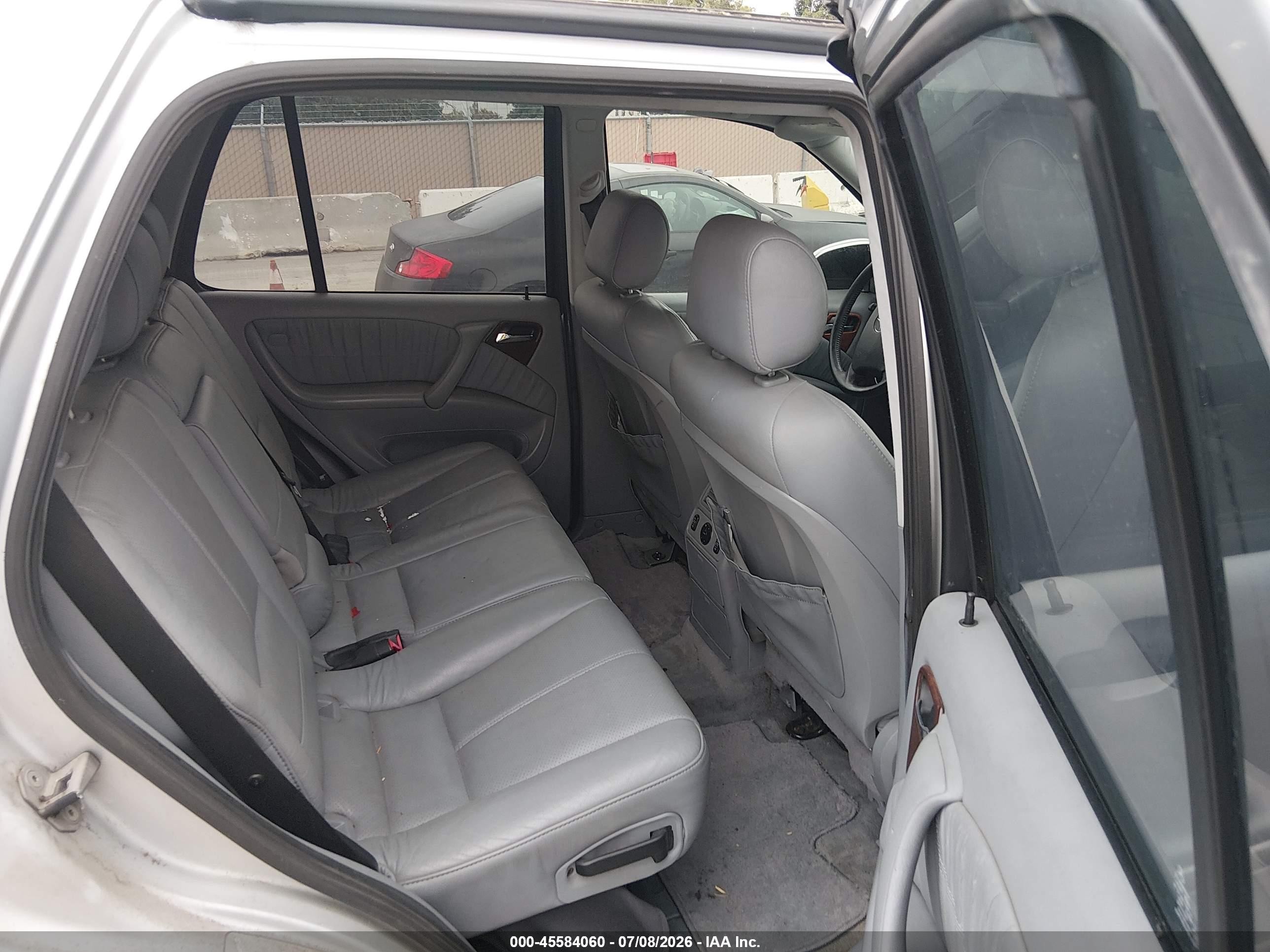 2002 Mercedes-benz Ml 320   Silver vin: 4JGAB54E22A304313