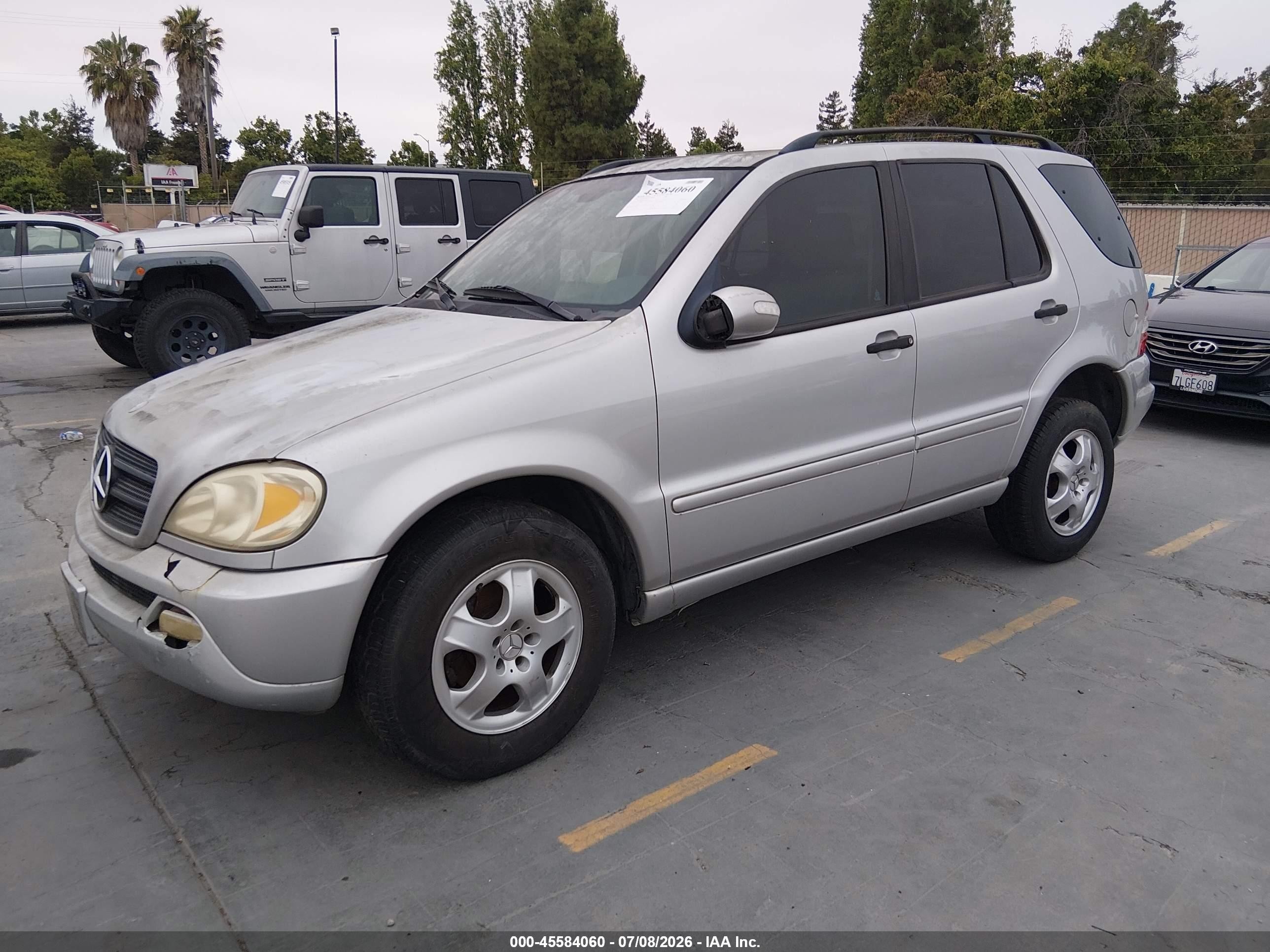 2002 Mercedes-benz Ml 320   Silver vin: 4JGAB54E22A304313