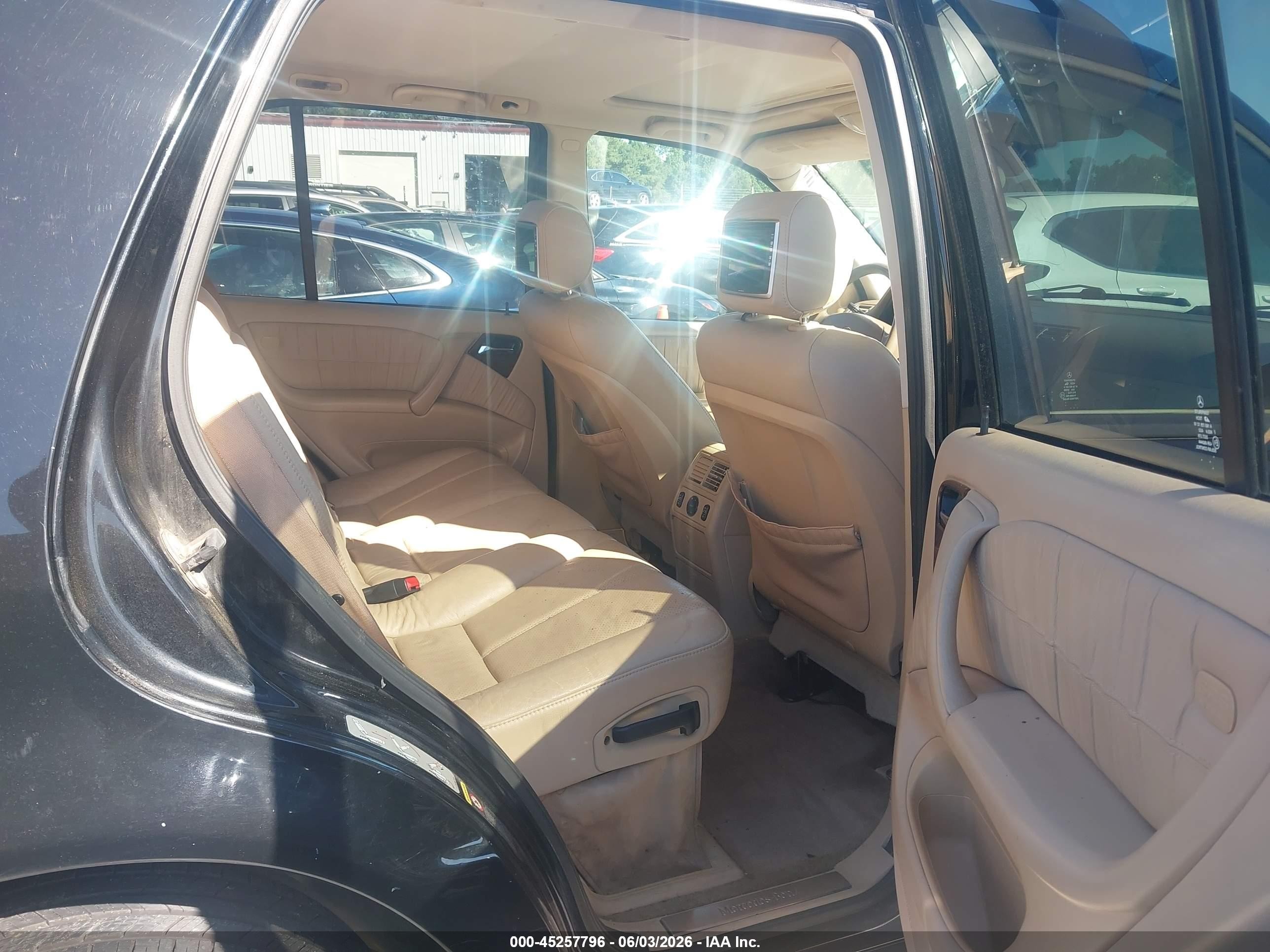2002 Mercedes-benz Ml 320   Black vin: 4JGAB54E22A316414