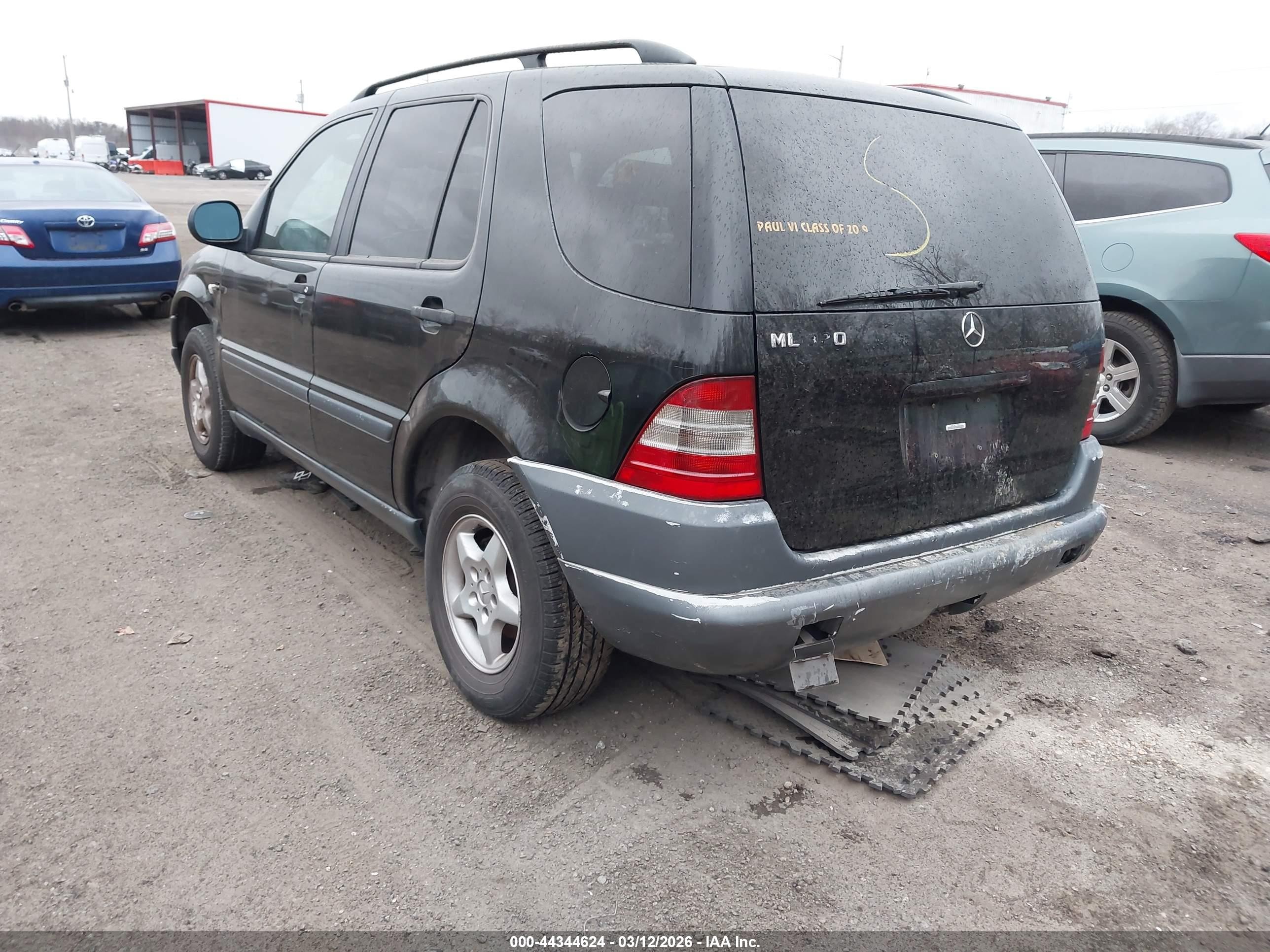 1999 Mercedes-benz Ml 320   Black vin: 4JGAB54E2XA058113