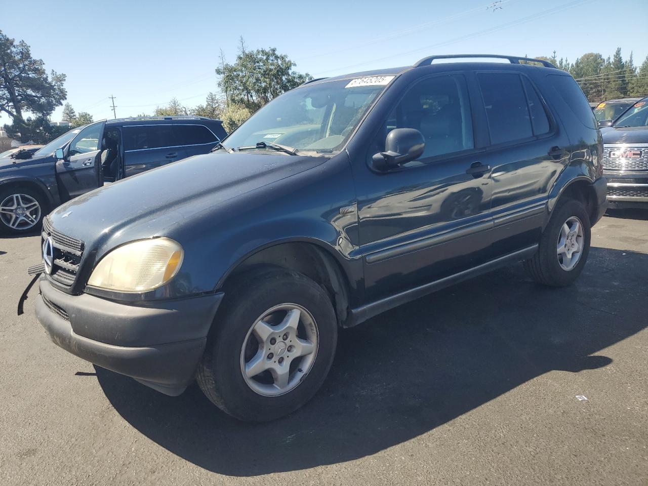 1999 Mercedes-benz Ml 320 Черный vin: 4JGAB54E2XA142397