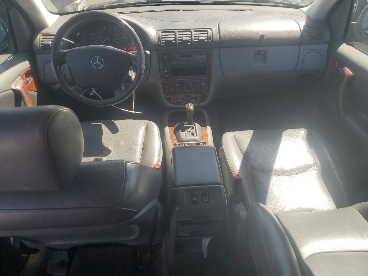 1999 Mercedes-benz Ml 320 Черный vin: 4JGAB54E2XA142397