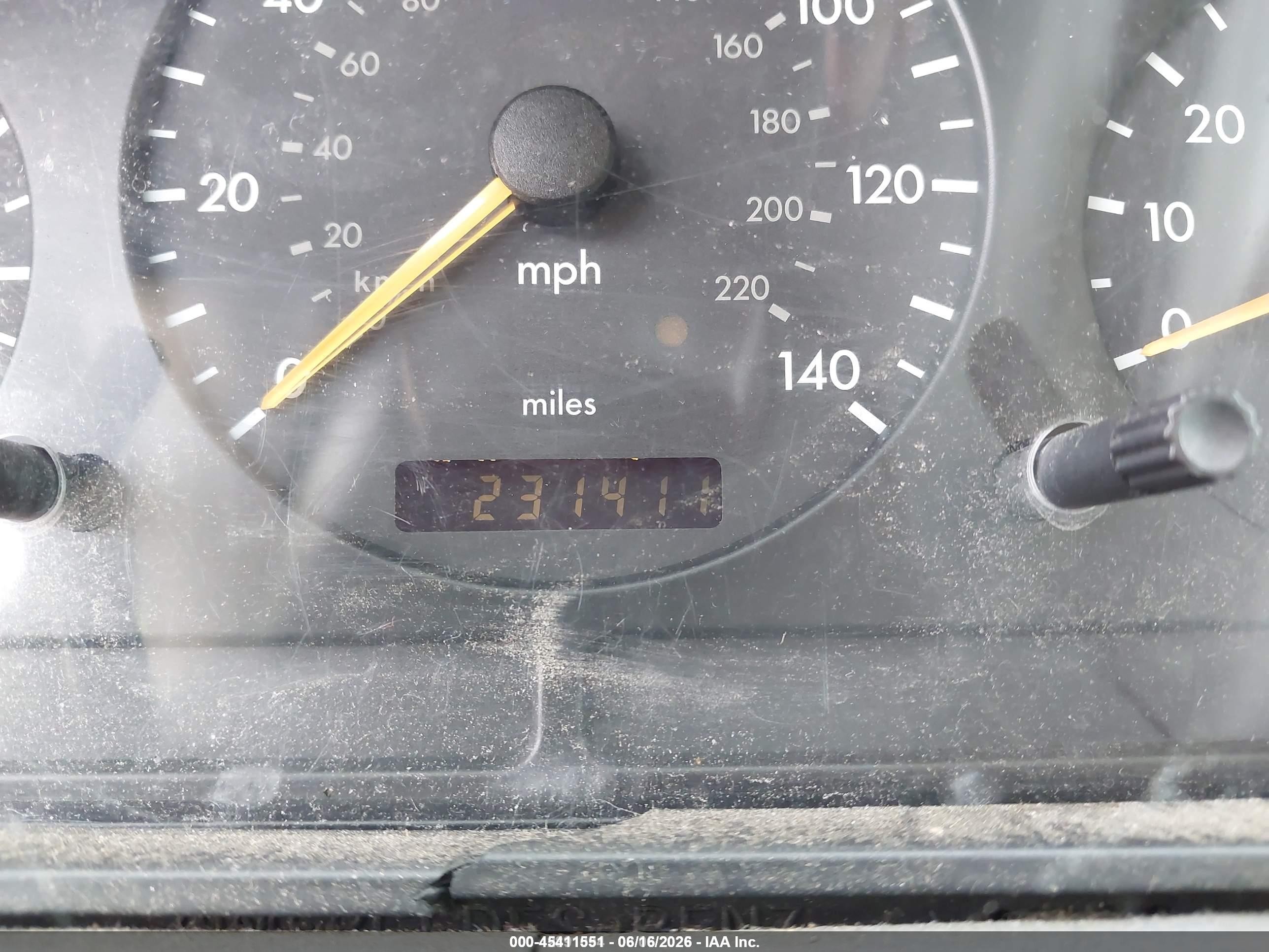 2000 Mercedes-benz Ml 320   Blue vin: 4JGAB54E2YA199149