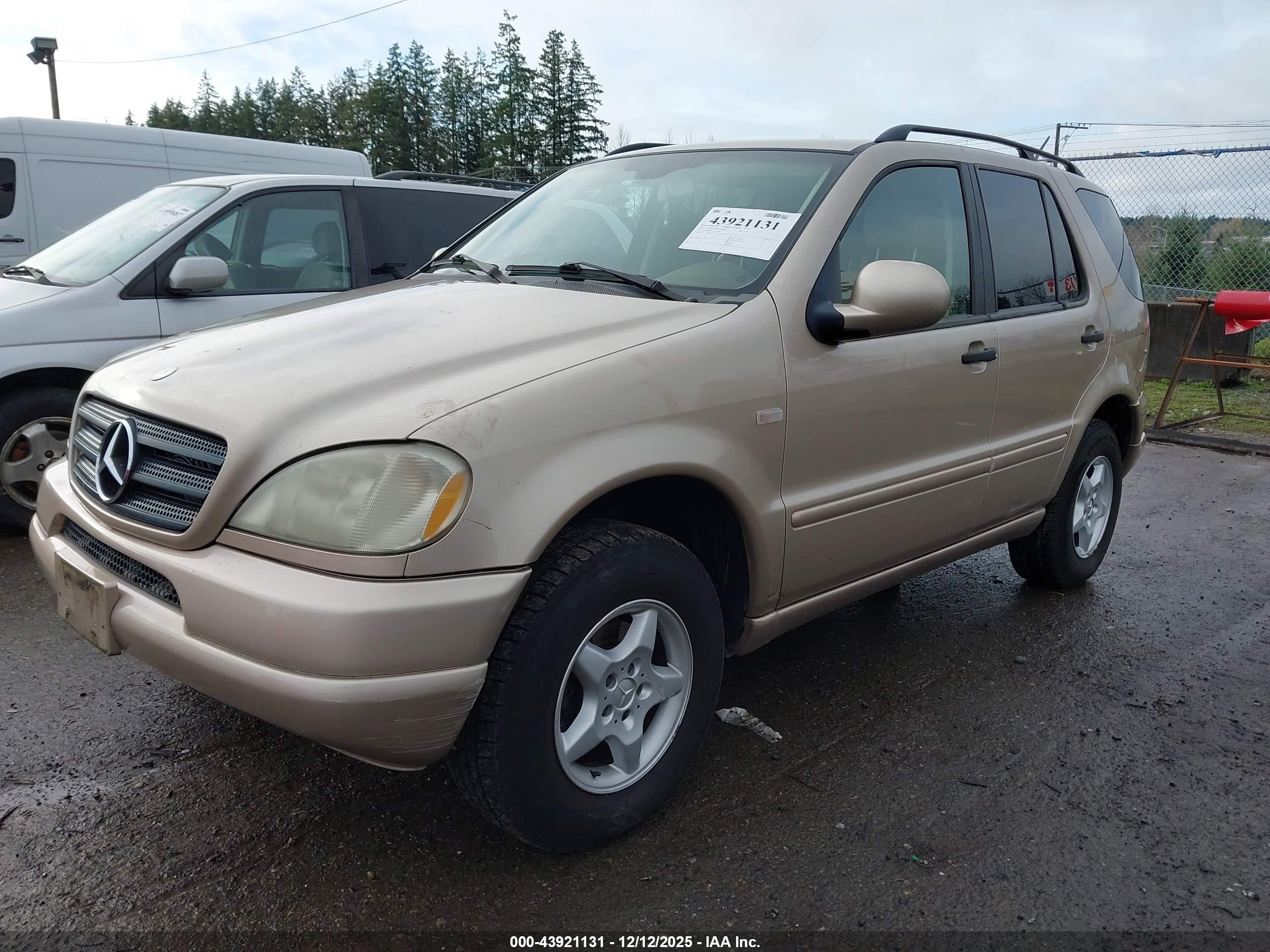 2001 Mercedes-benz Ml 320   Золотой vin: 4JGAB54E31A247960