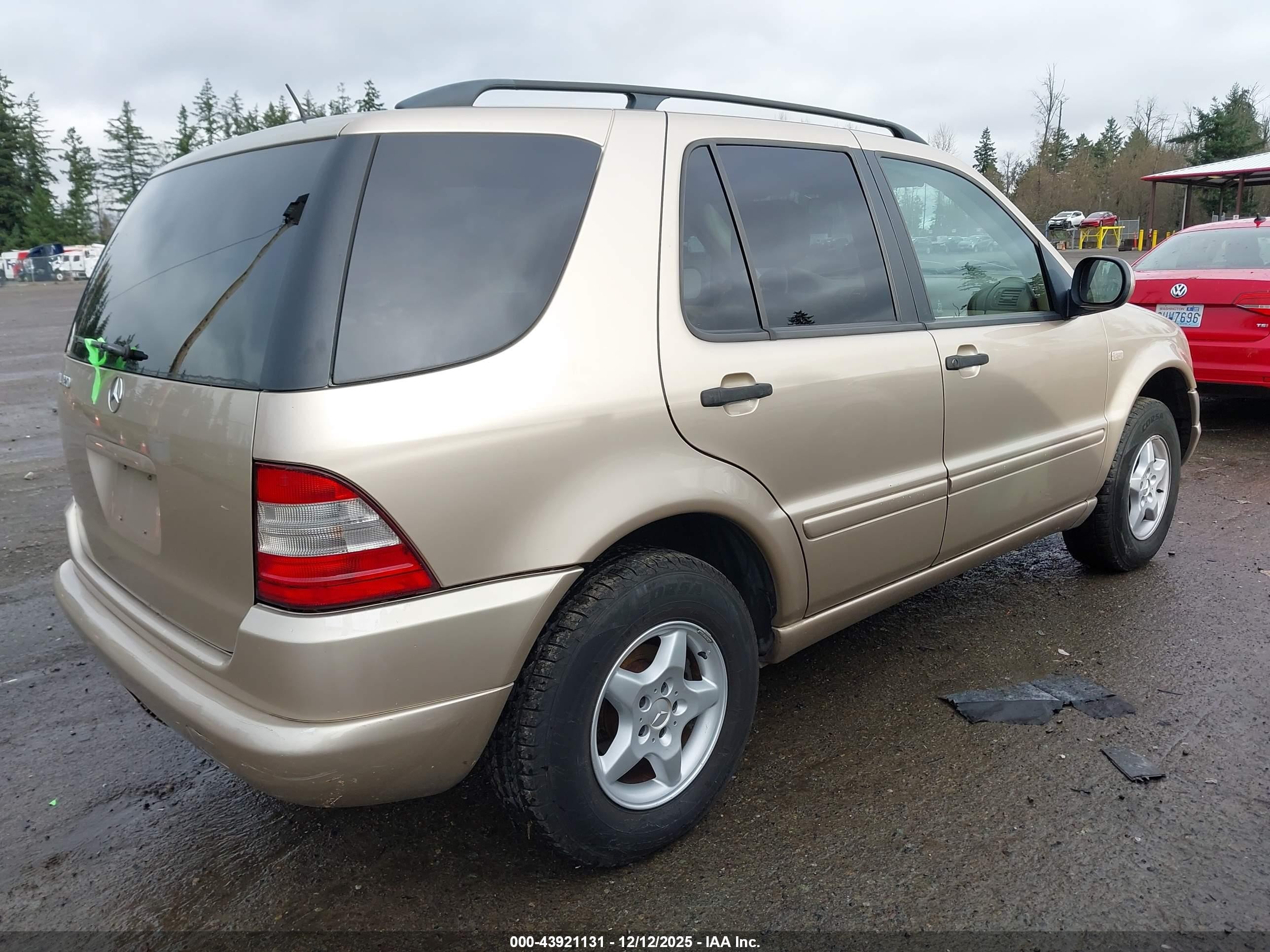 2001 Mercedes-benz Ml 320   Золотой vin: 4JGAB54E31A247960