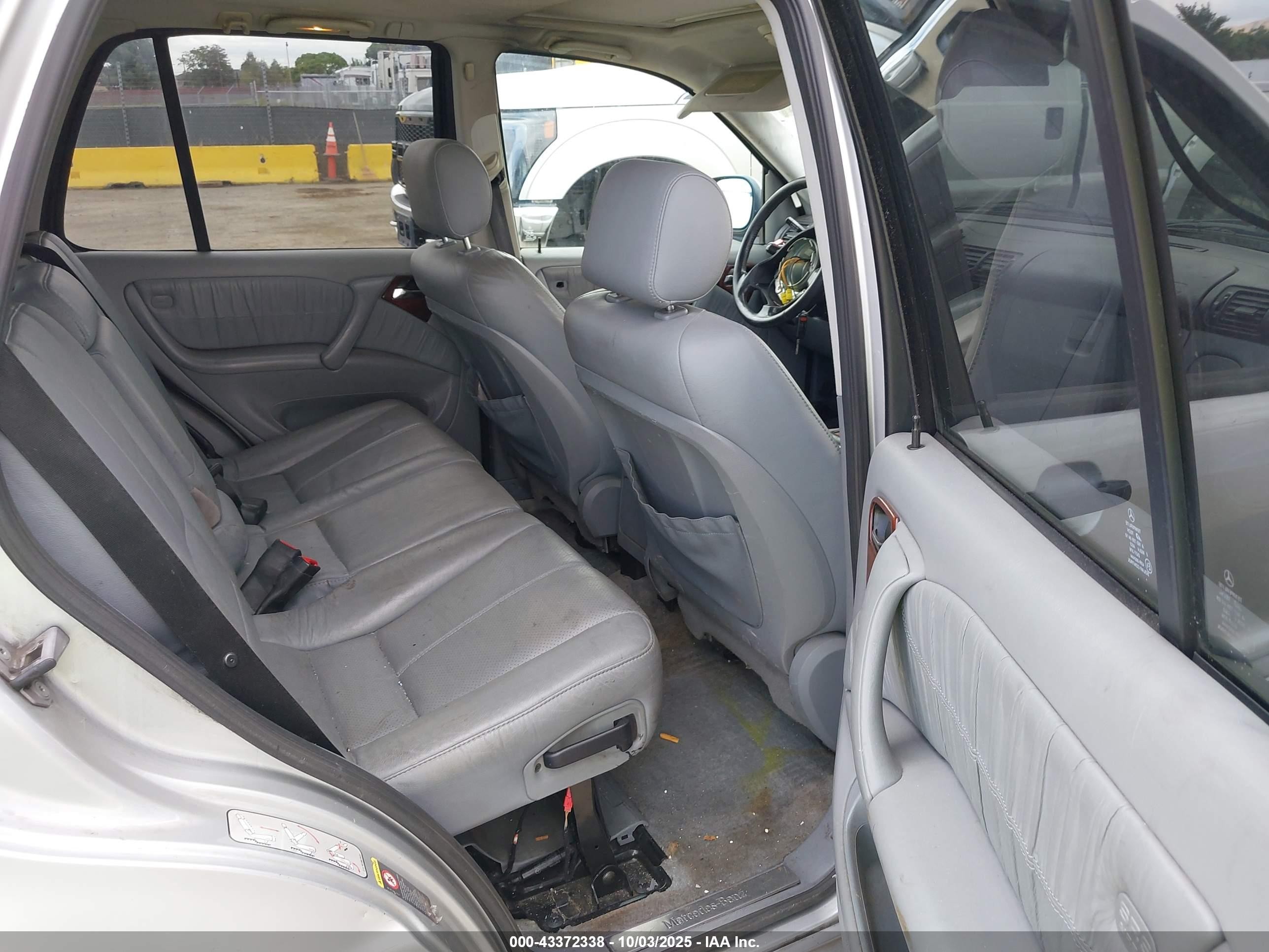 2001 Mercedes-benz Ml 320   Серебряный vin: 4JGAB54E31A282384